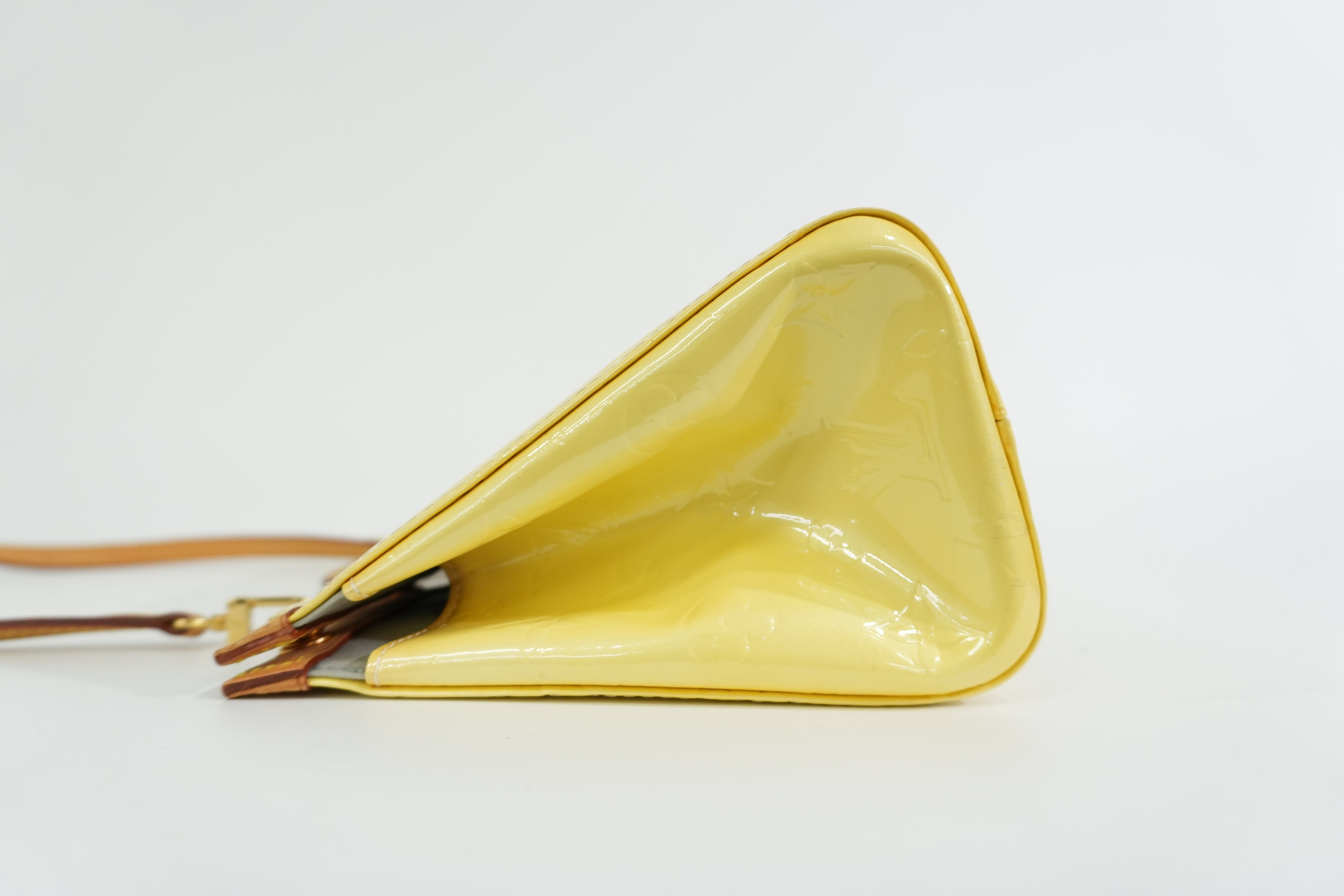 Pre-owned Louis Vuitton Vernis Roxbury Shoulder Bag Yellow