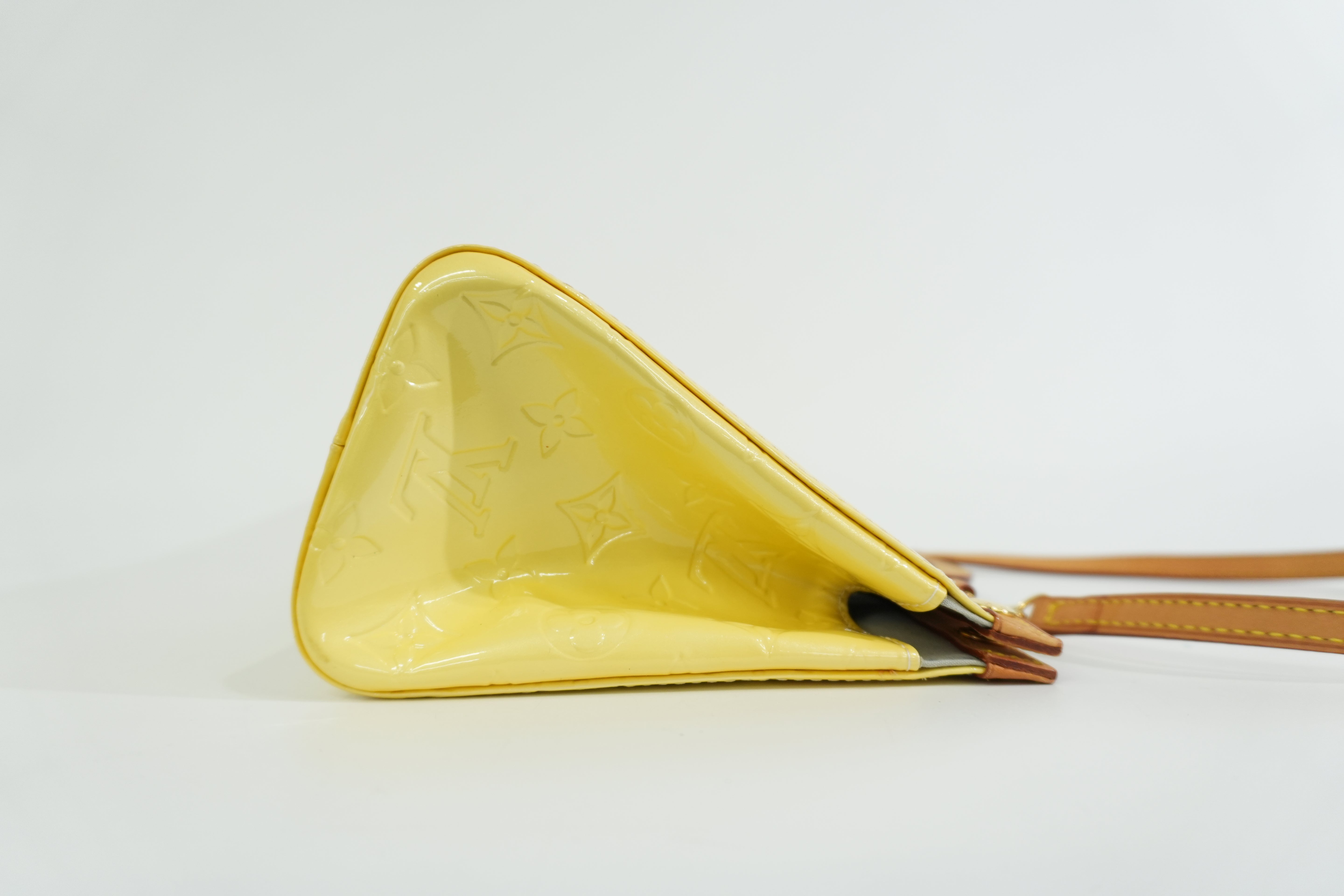 Pre-owned Louis Vuitton Vernis Roxbury Shoulder Bag Yellow