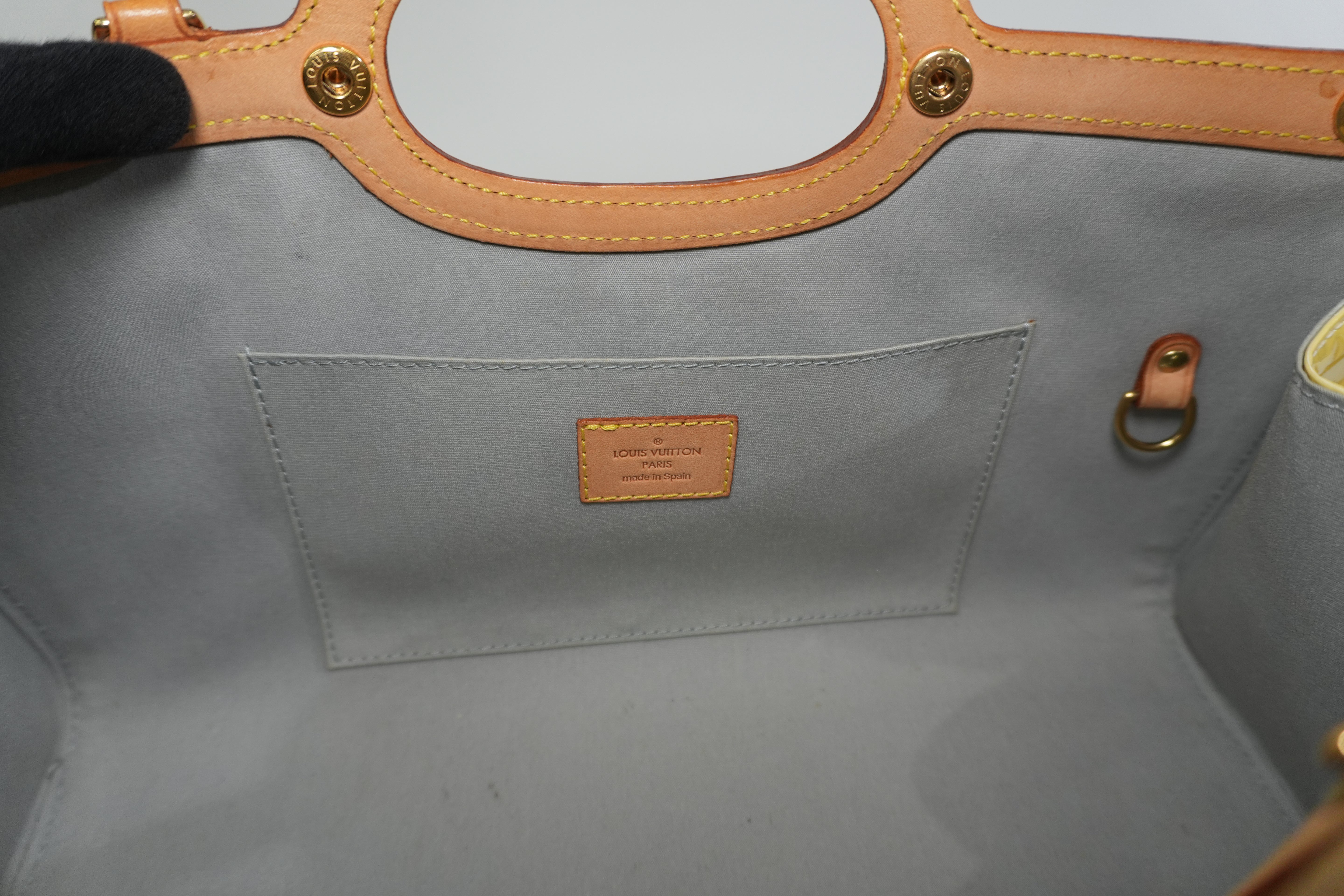 Pre-owned Louis Vuitton Vernis Roxbury Shoulder Bag Yellow