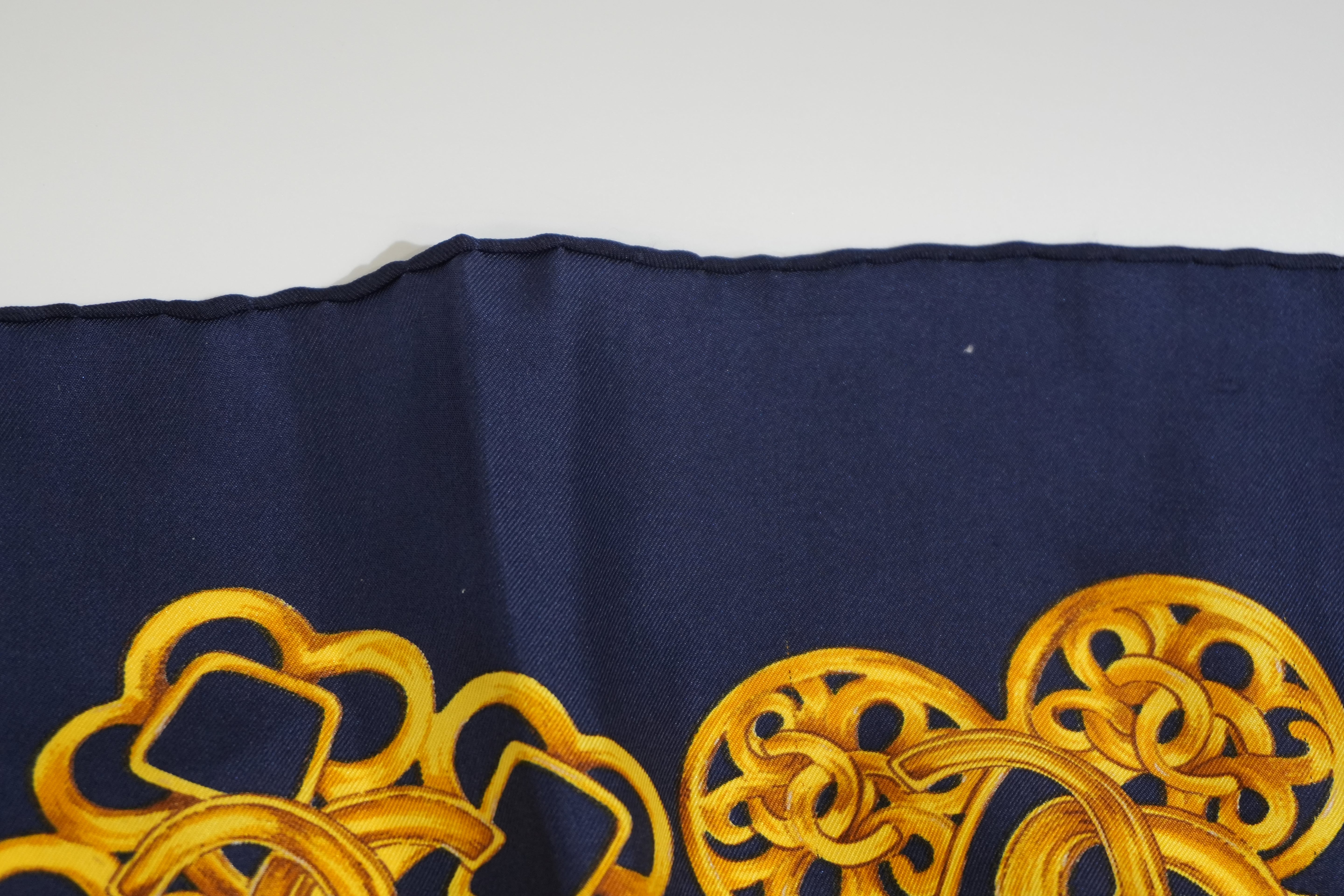 Pre-owned Chanel Scarf Navy Blue