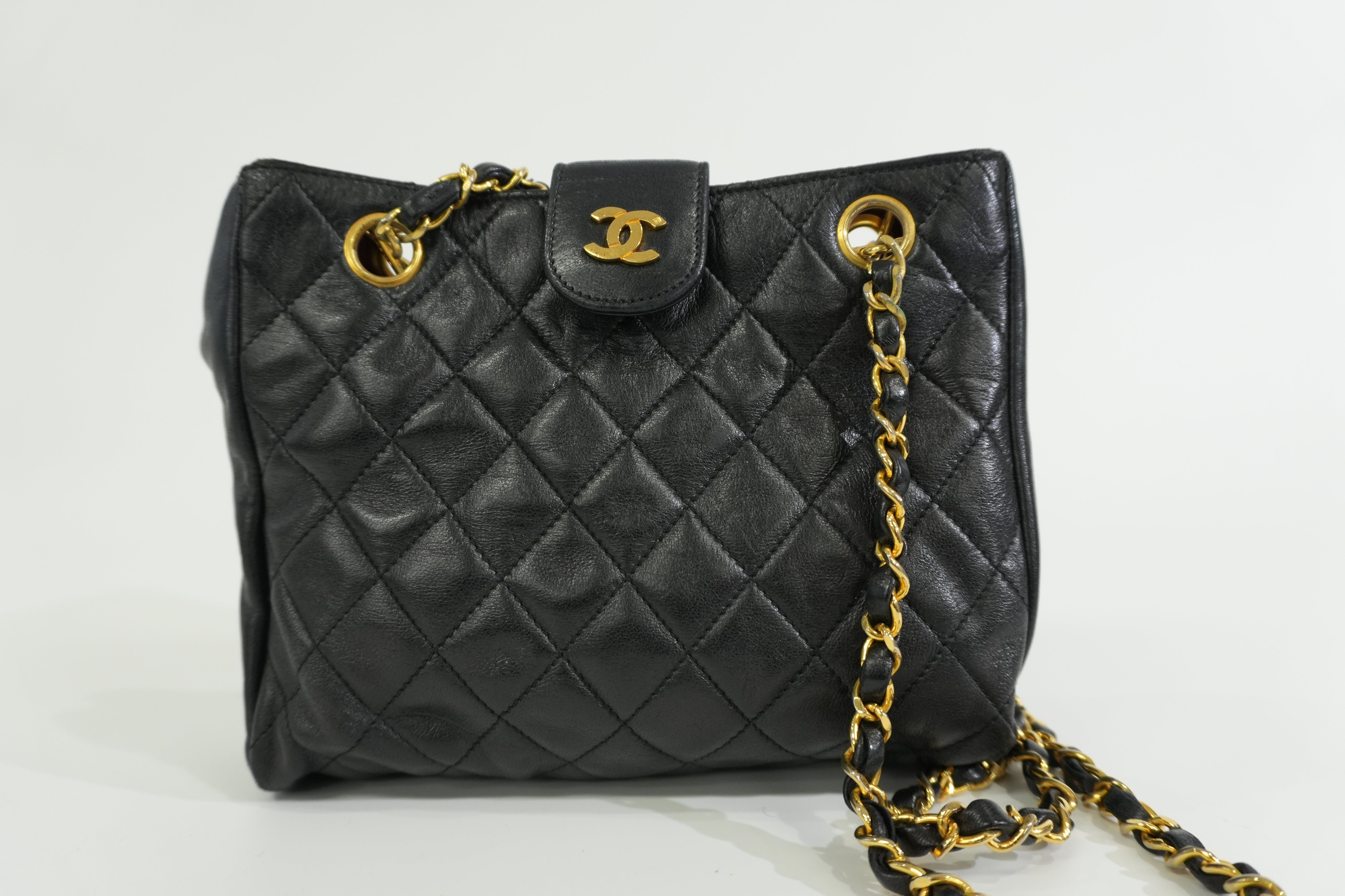Pre-owned Chanel Lambskin Skin Chain Shoulder Bag Black