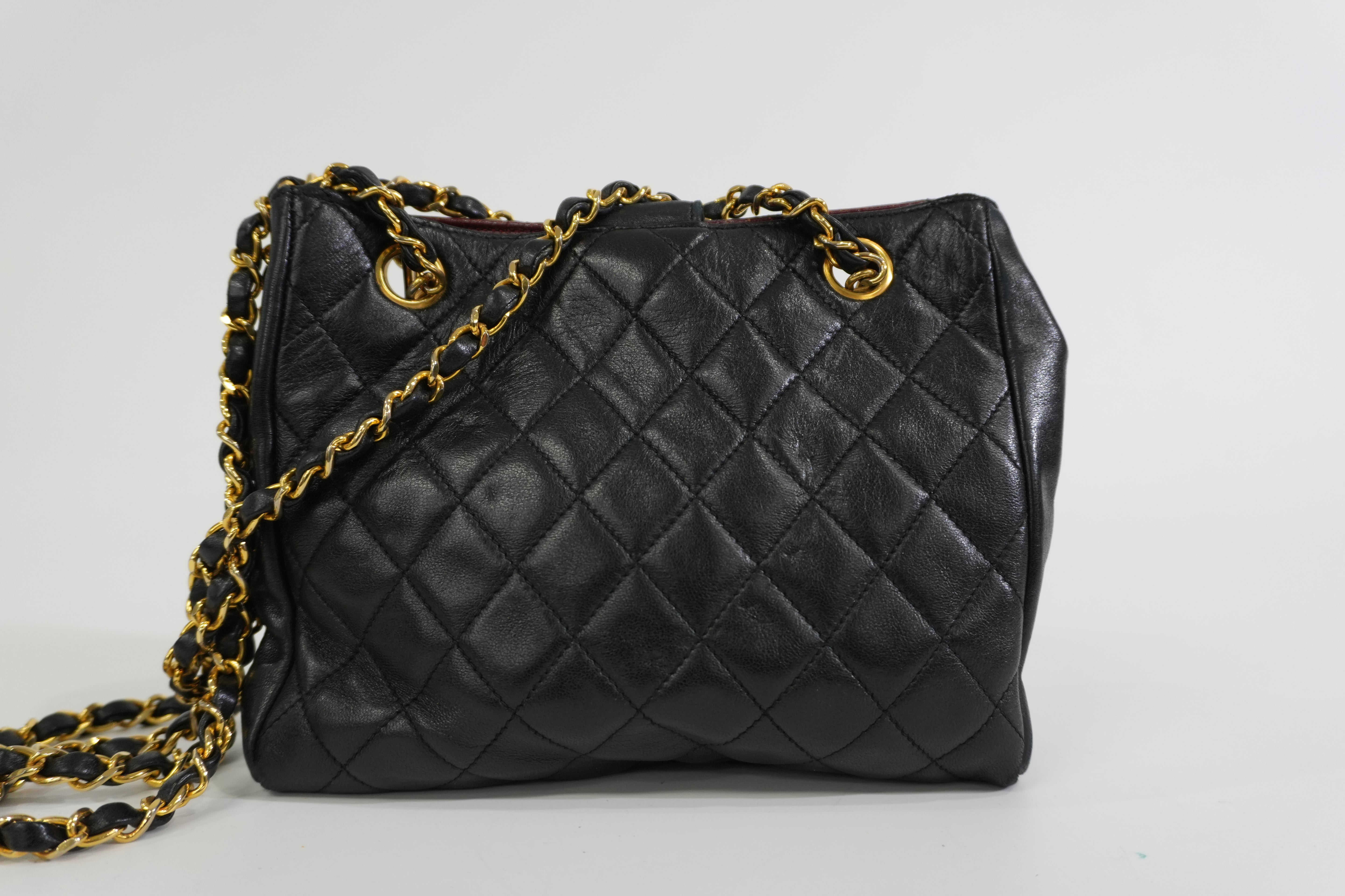 Pre-owned Chanel Lambskin Skin Chain Shoulder Bag Black