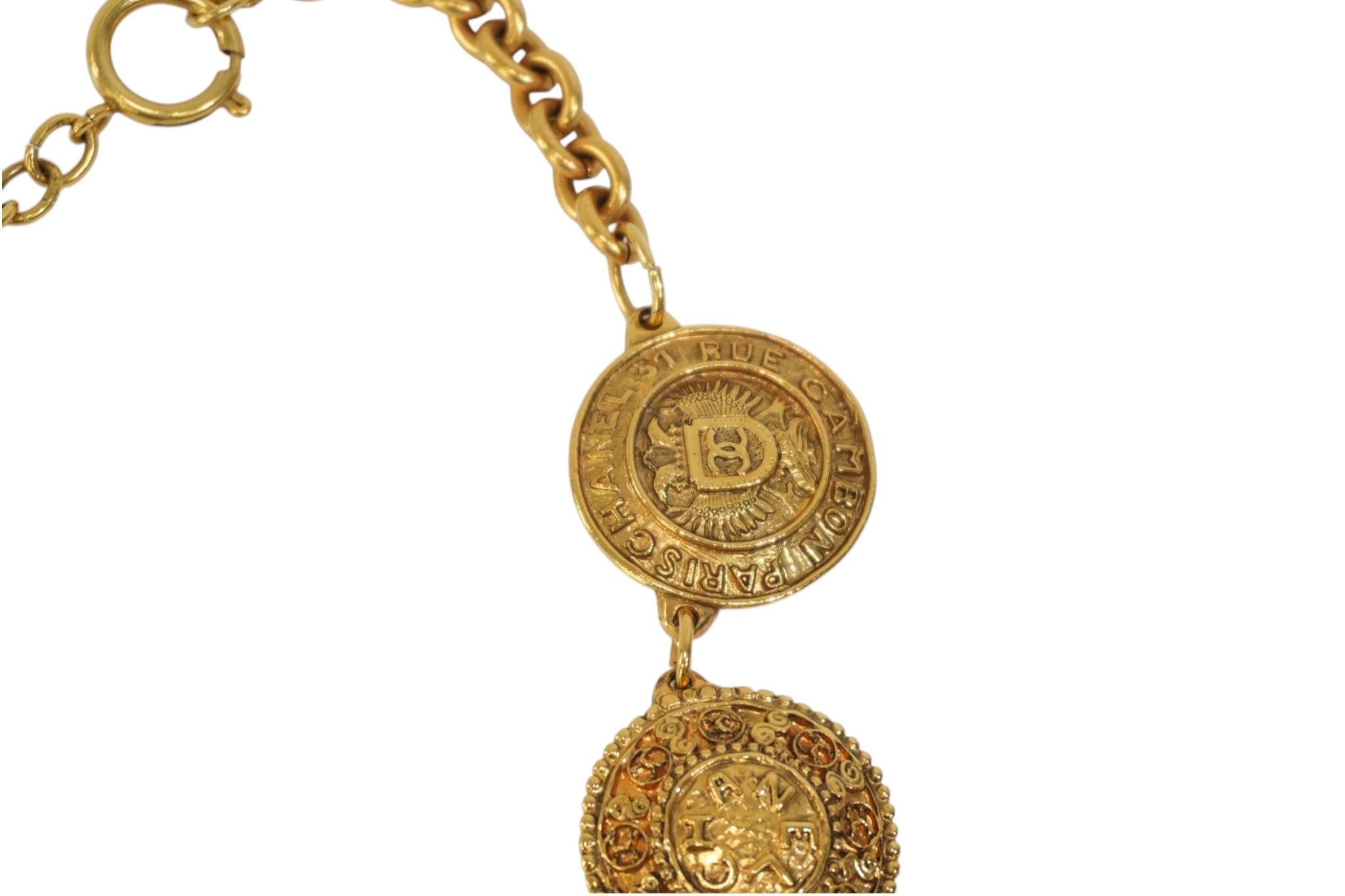 Pew-owned Chanel Medallion Necklace Gold tone