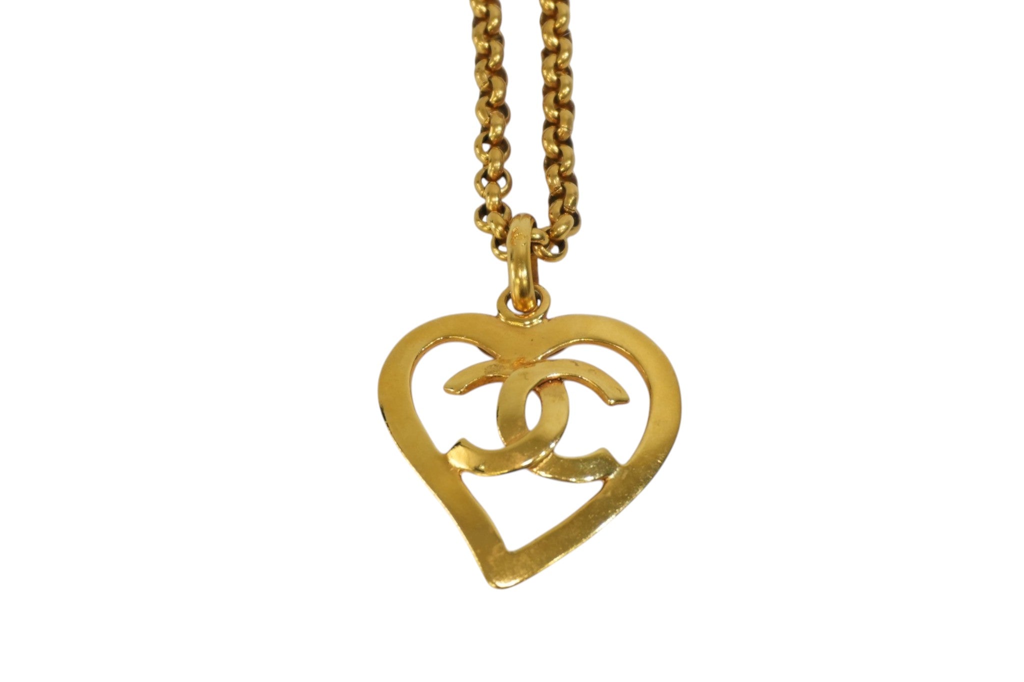 Pre-owned Chanel Heart CC Necklace Gold tone