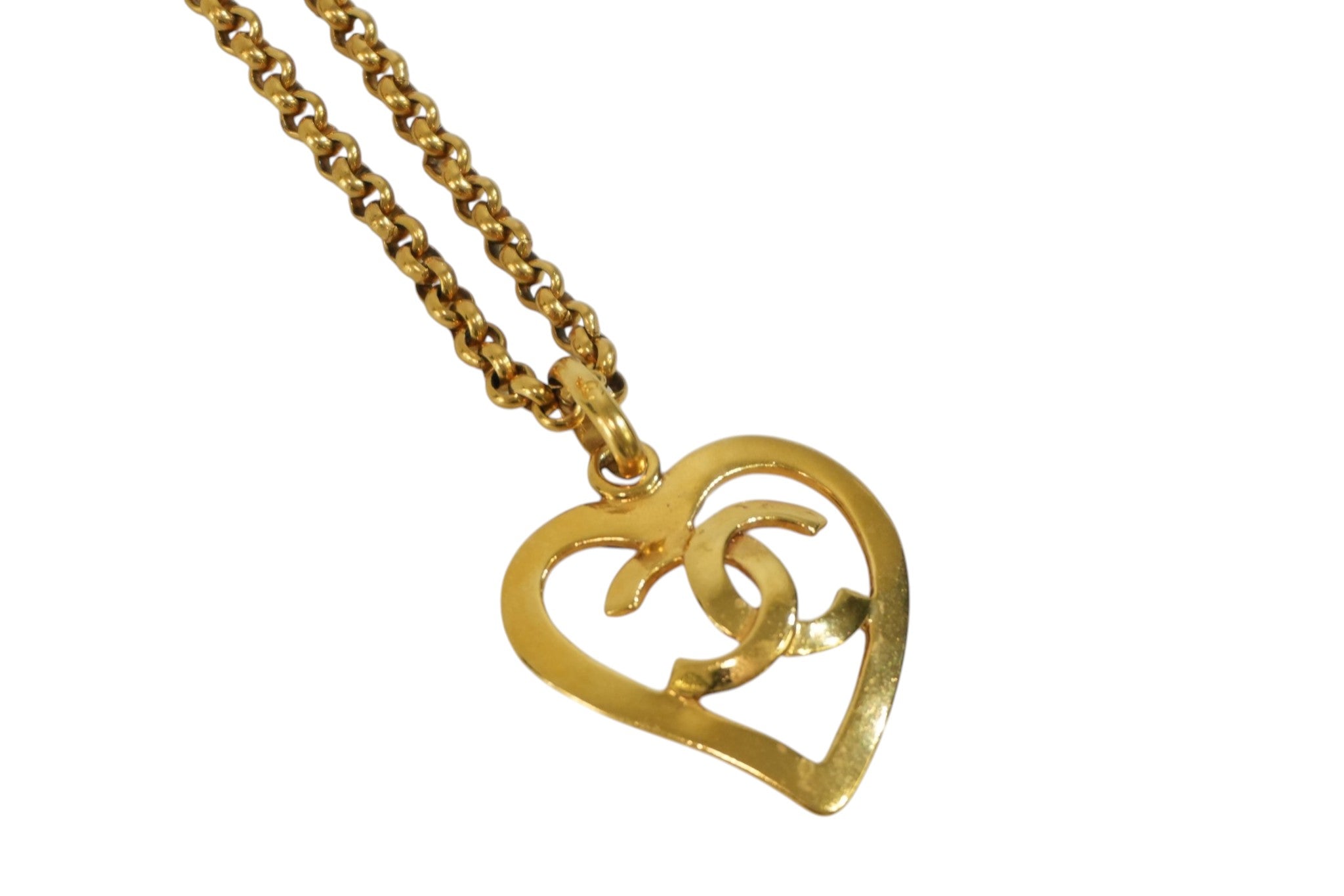 Pre-owned Chanel Heart CC Necklace Gold tone
