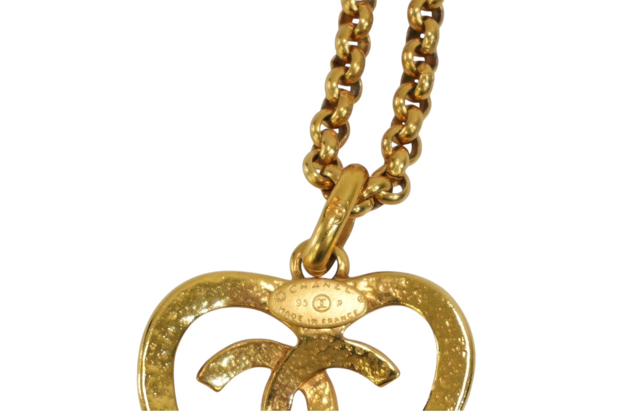 Pre-owned Chanel Heart CC Necklace Gold tone