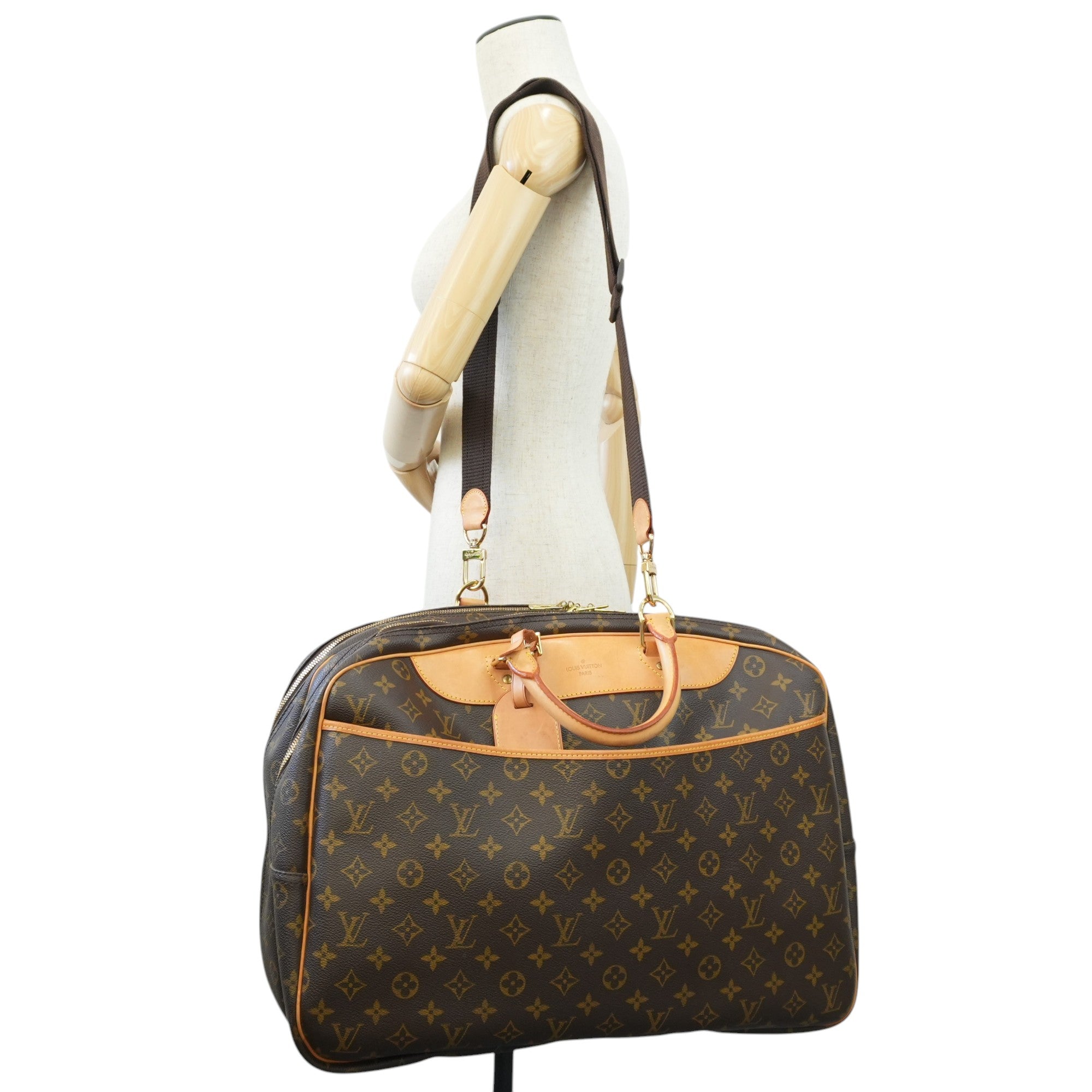 Louis Vuitton Monogram Alize 24 Used