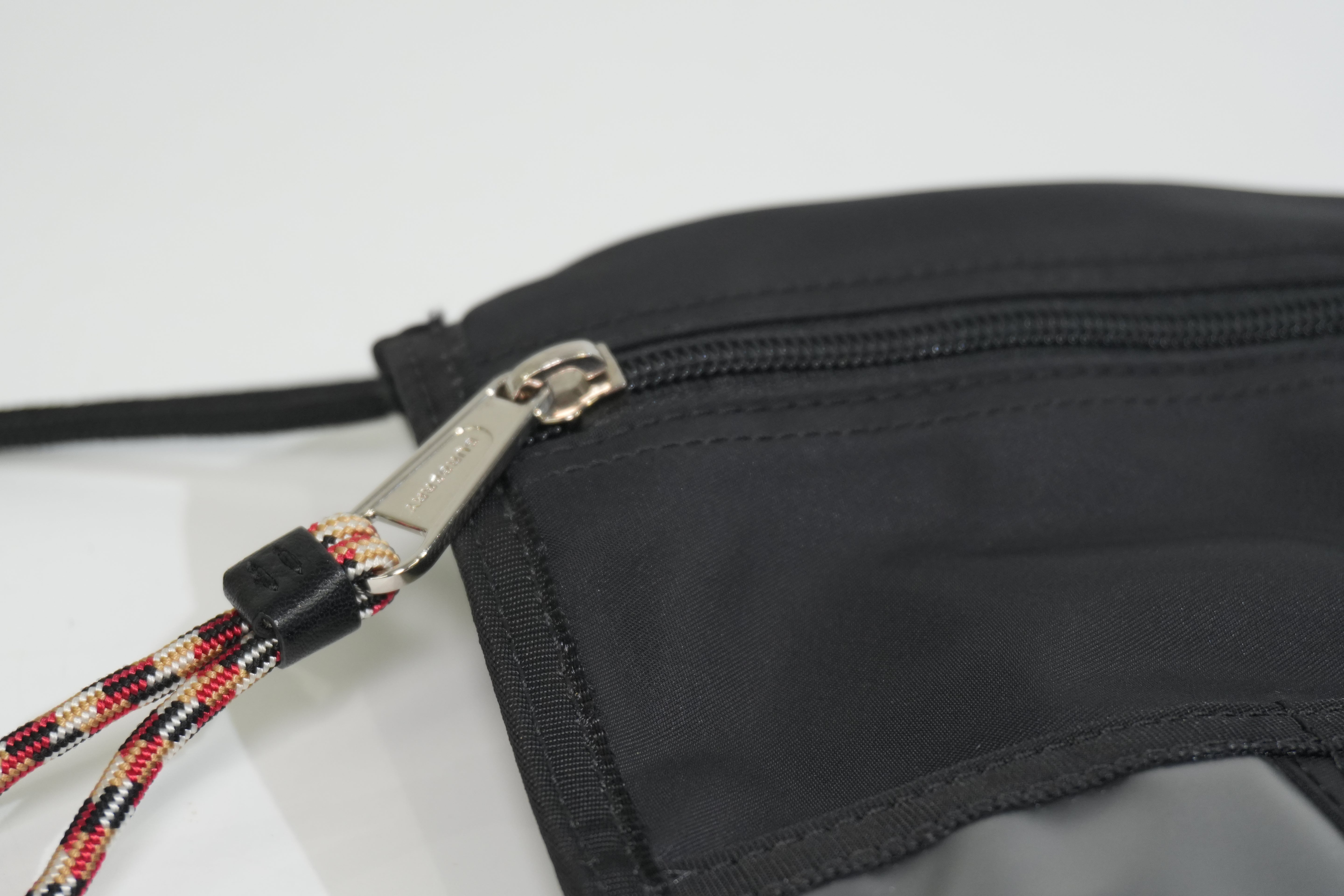 Pre-owned Burberry Crossbody Bag Black