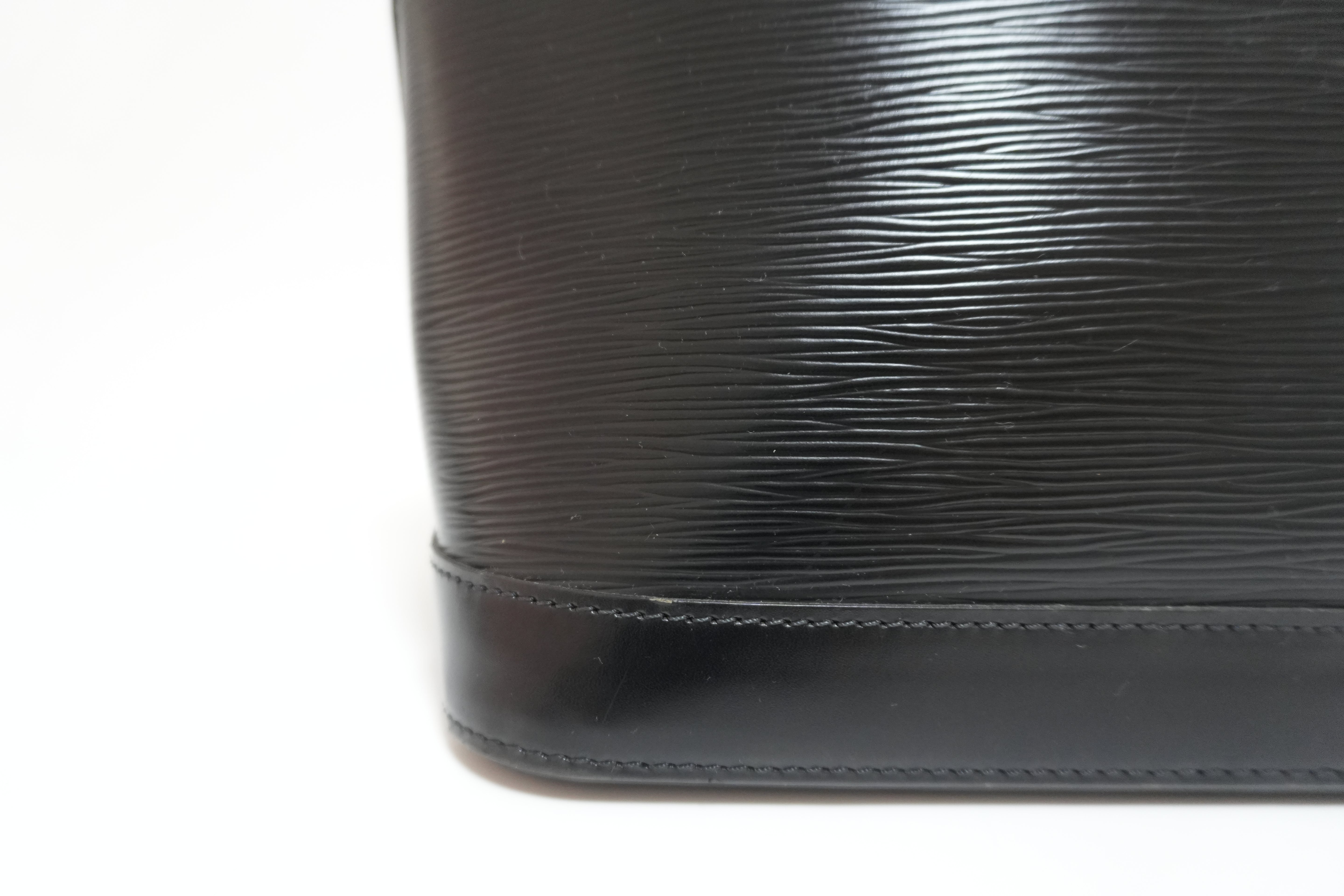 Louis Vuitton Epi Alma PM Handbag Black Used