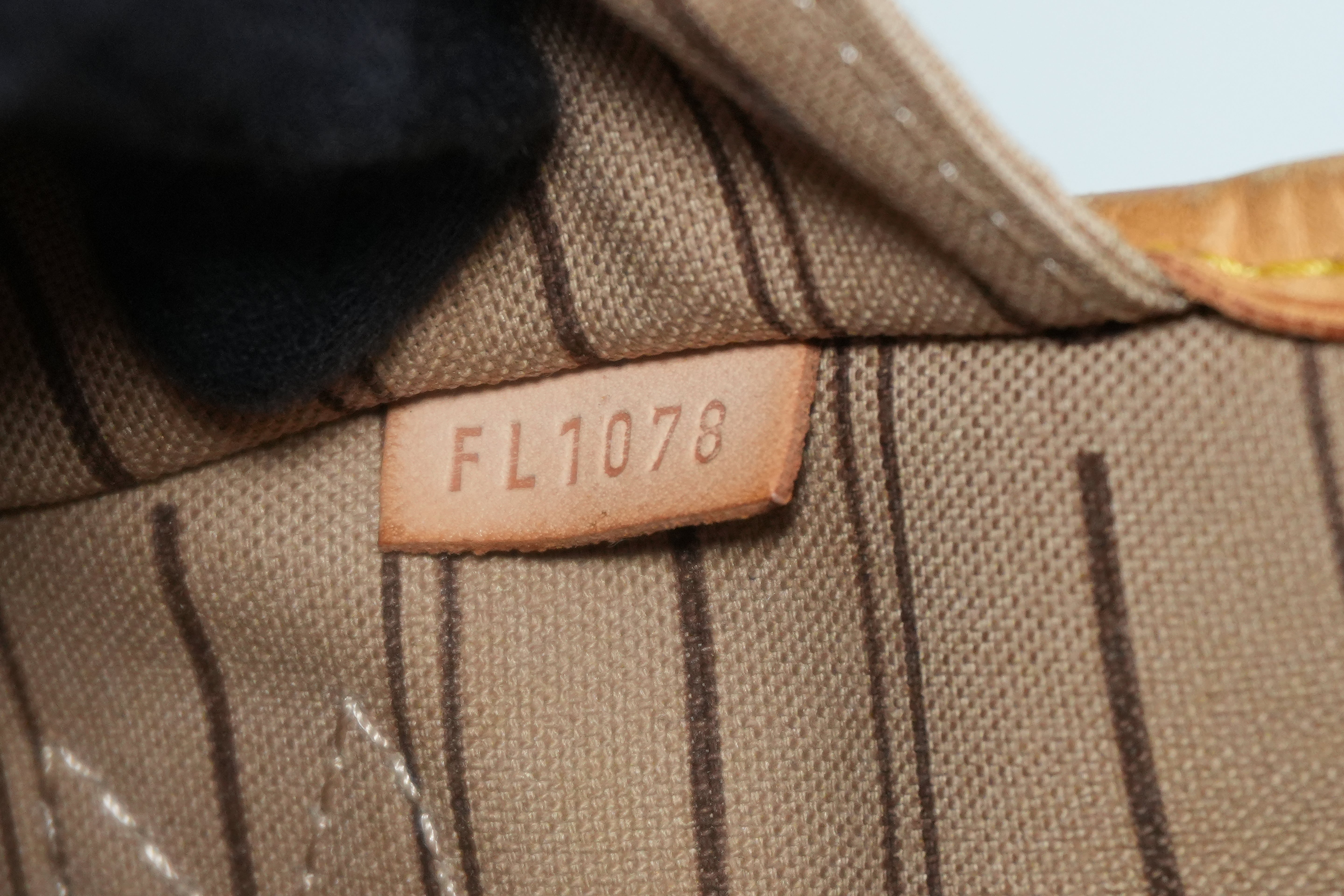 Pre-owned Louis Vuitton Monogram Neverfull GM Tote Bag