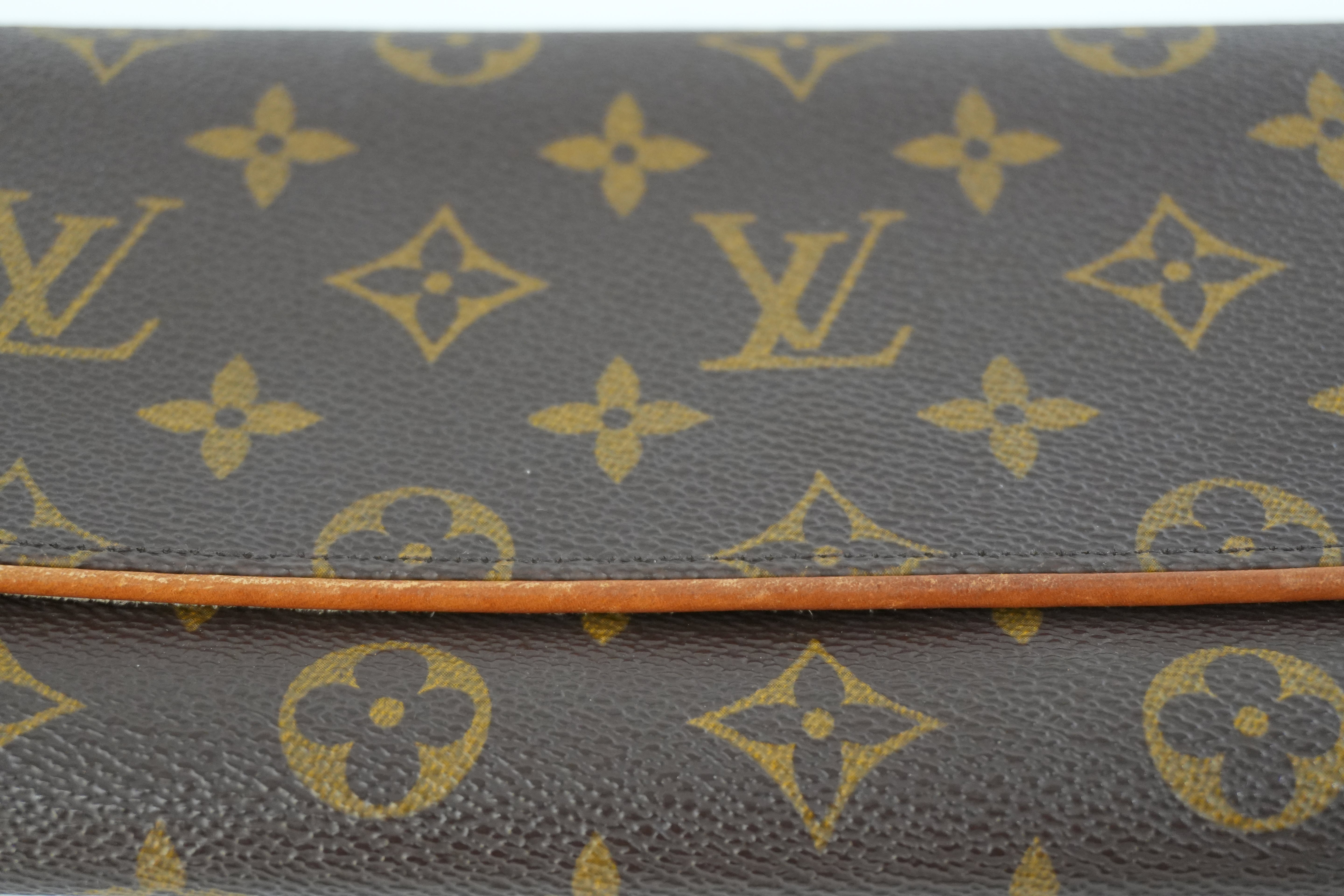 Louis Vuitton Monogram Pochette Twin GM Shoulder Bag Used