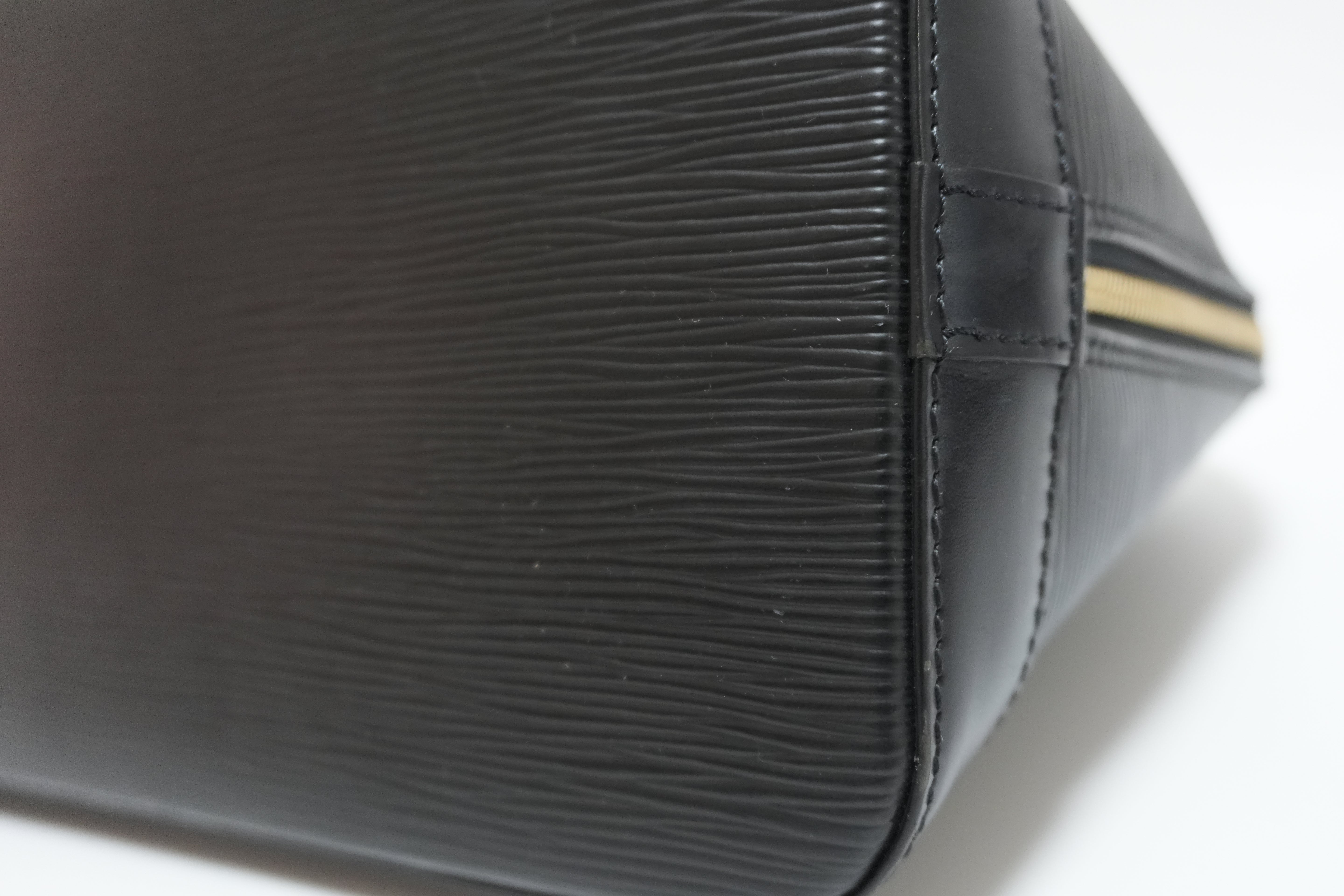 Louis Vuitton Epi Alma PM Handbag Black Used