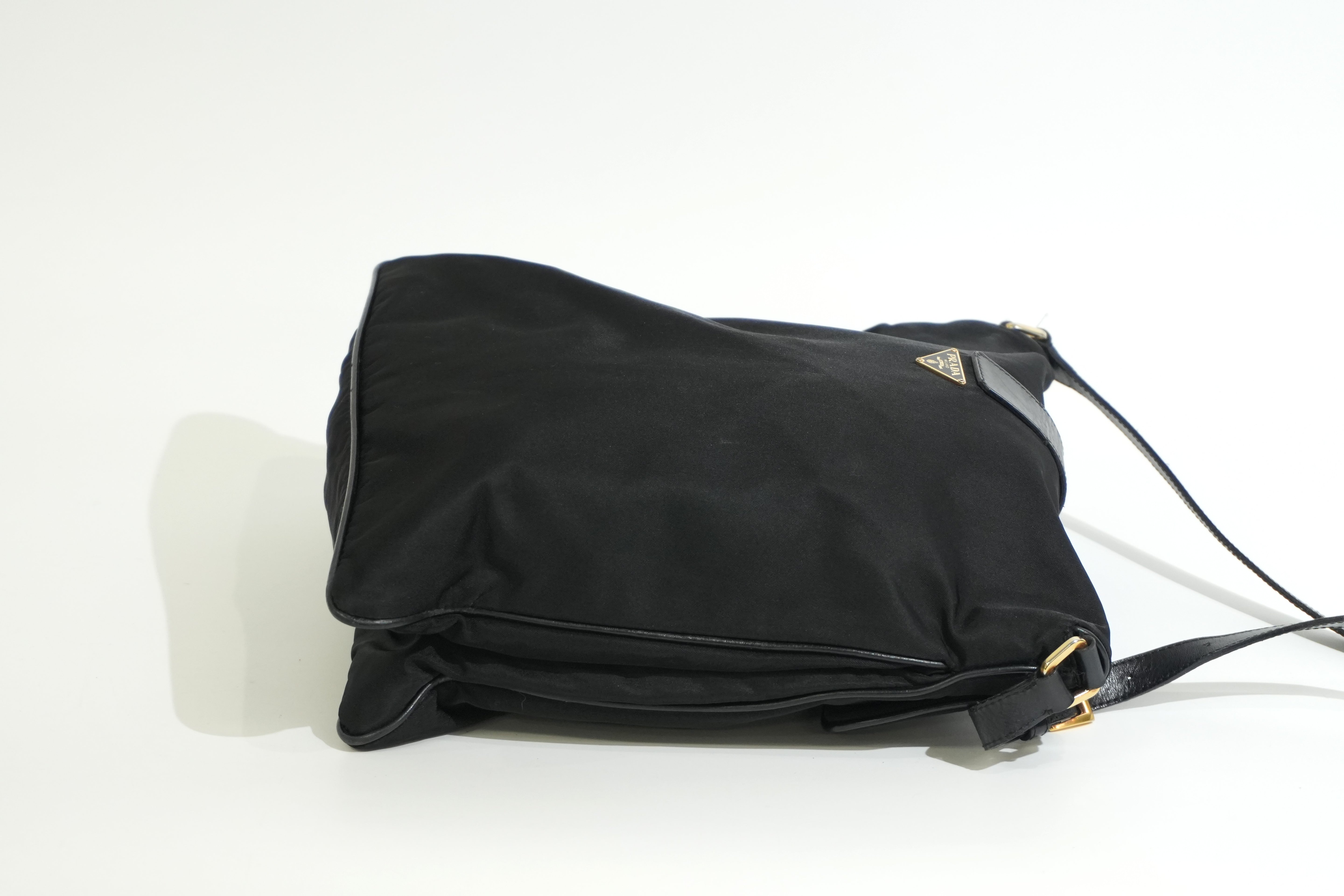 Pre-owned Prada Crossbody Navy Black