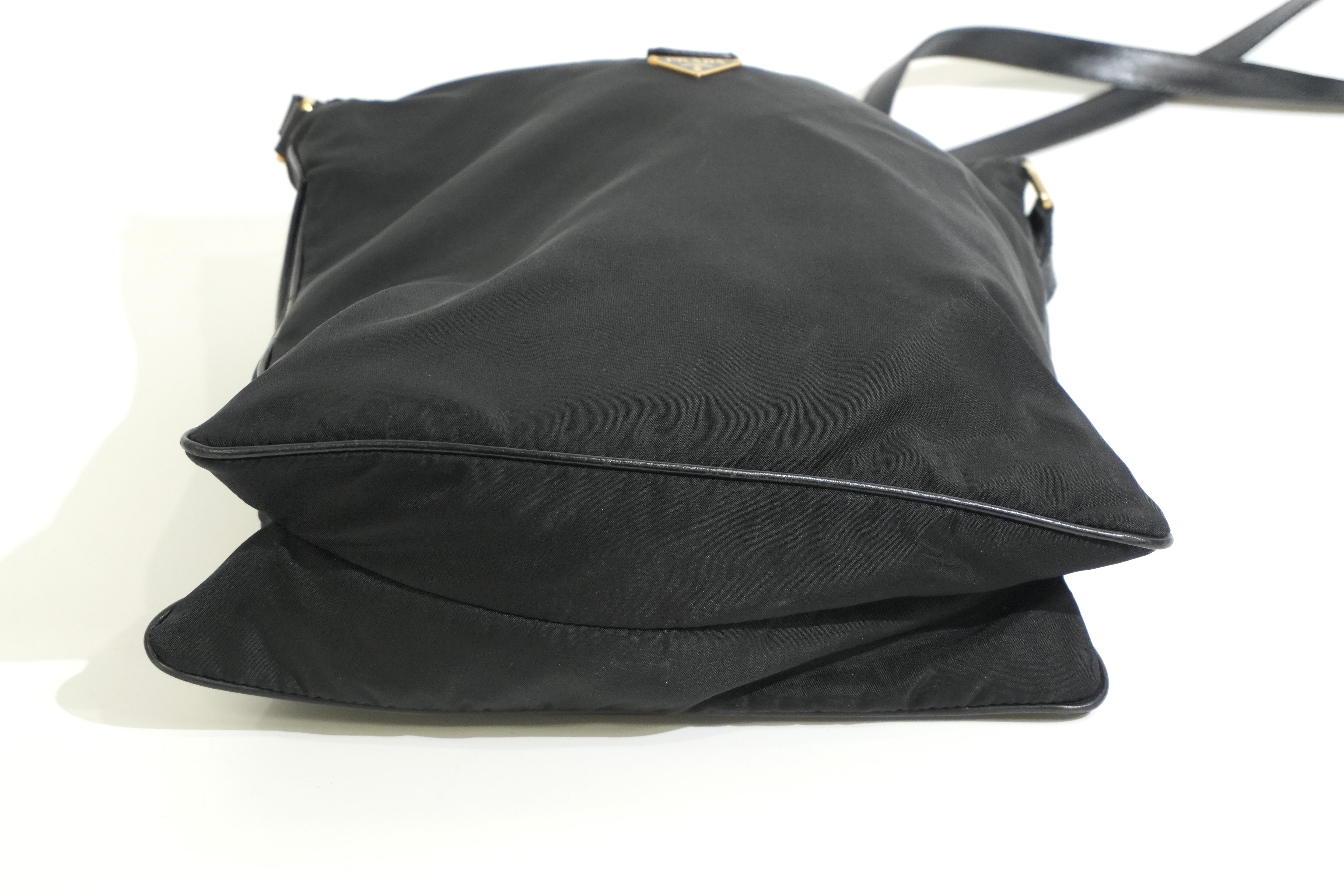 Pre-owned Prada Crossbody Navy Black