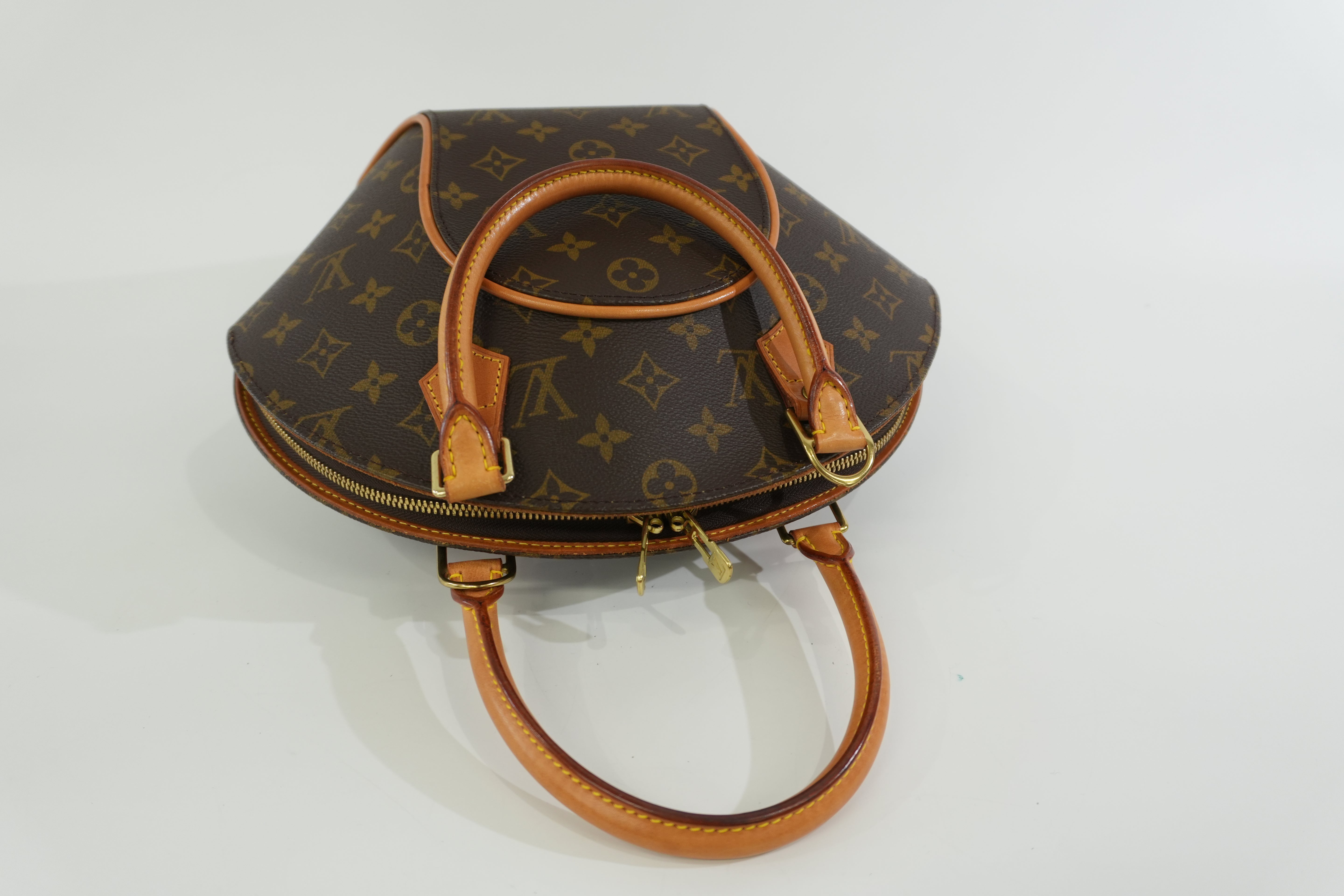 Pre-owned Louis Vuitton Monogram Ellipse PM Handbag