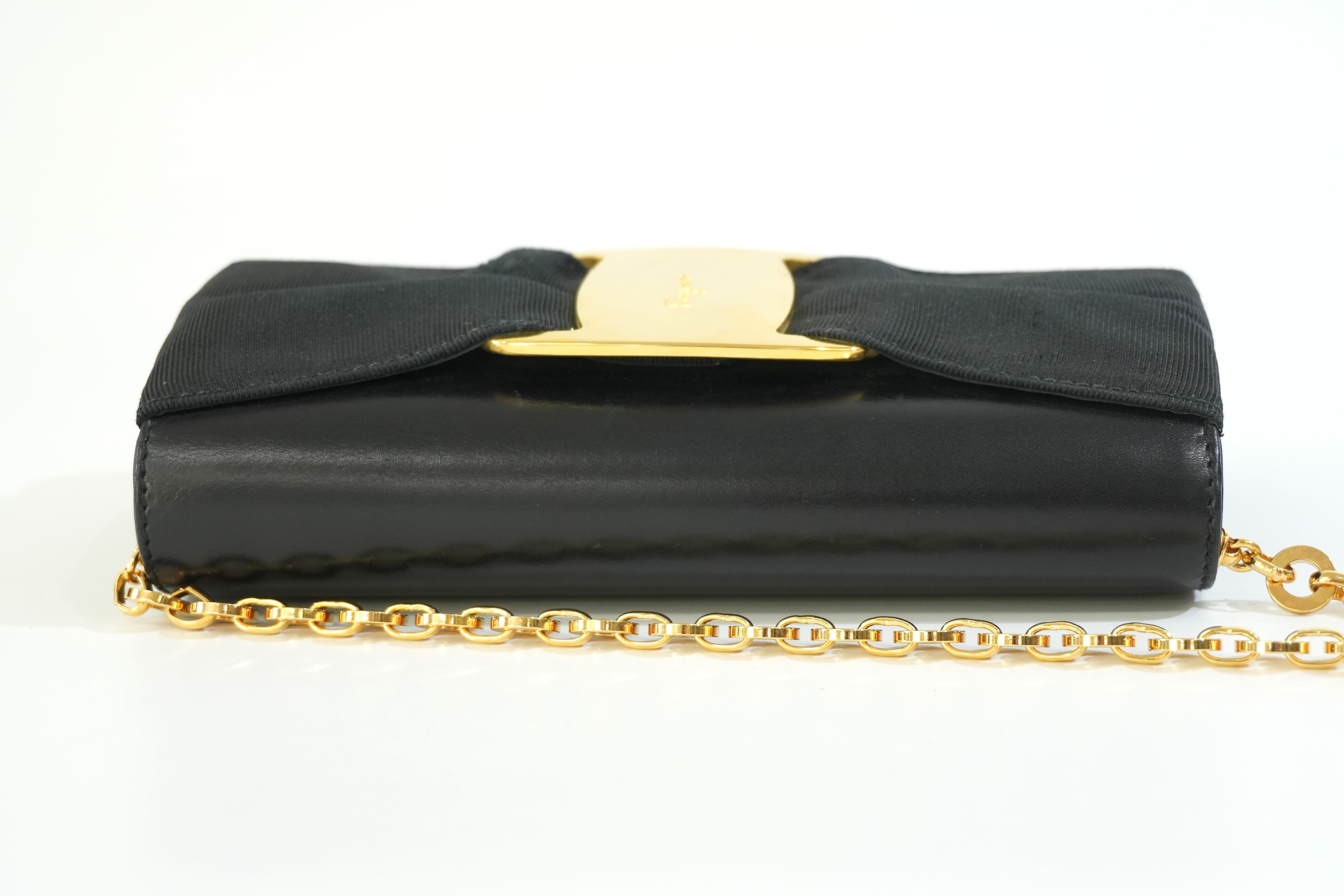 Pre-owned Ferragamo Ribbon Chain Crossbody Bag Black