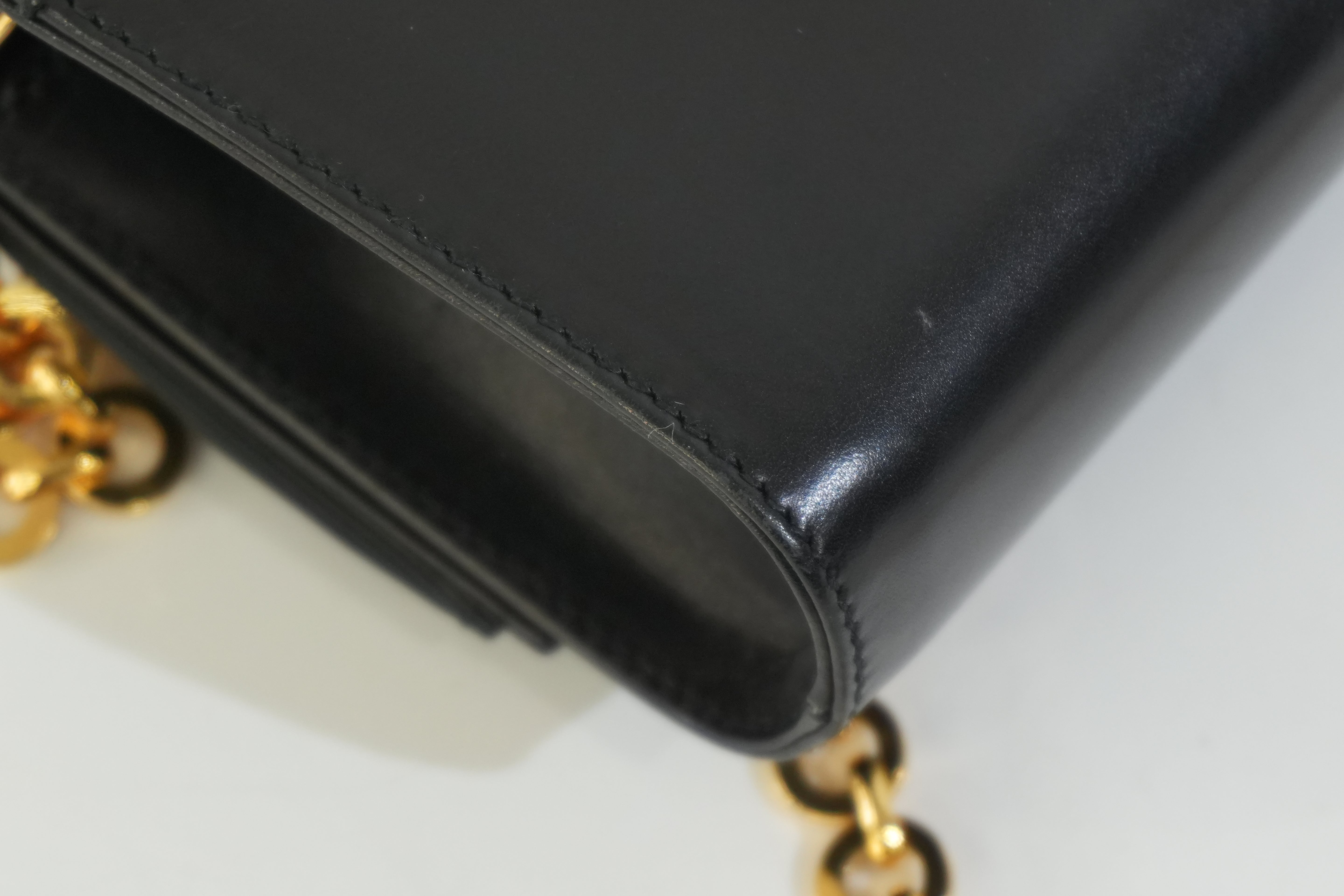 Pre-owned Ferragamo Ribbon Chain Crossbody Bag Black