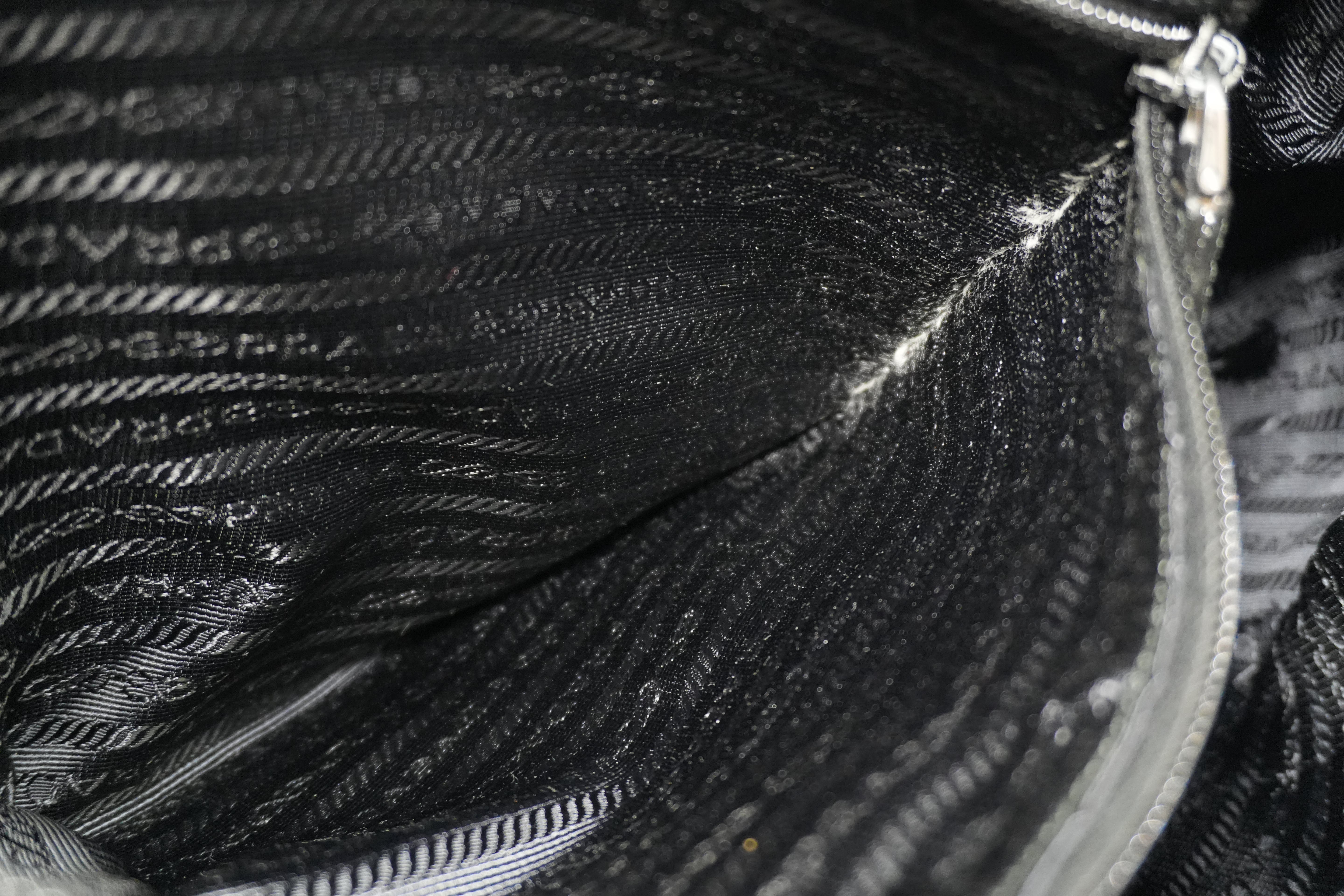 Pre-owned Prada Nylon Crossbody Bag Black