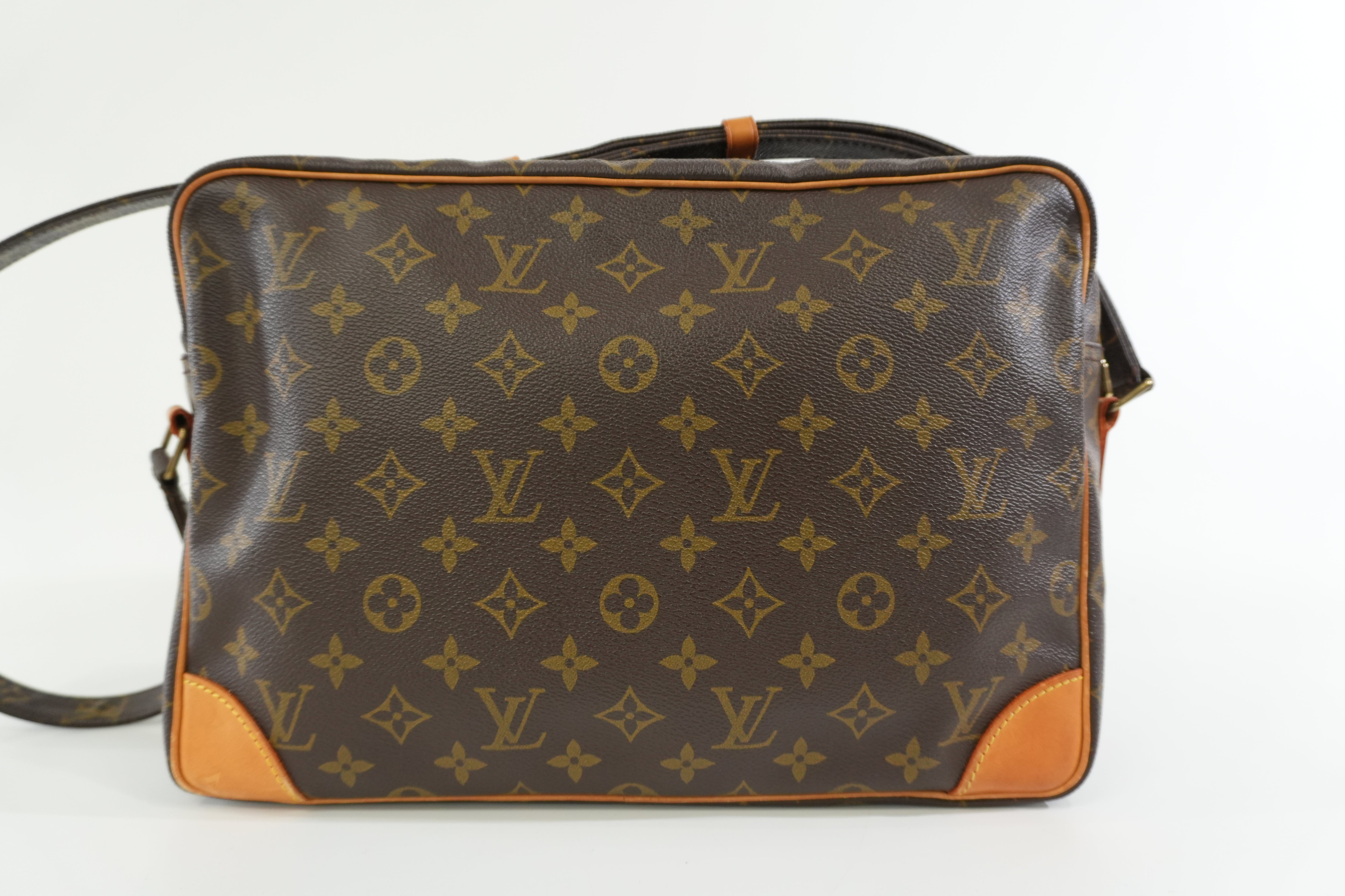 Pre-owned Louis Vuitton Monogram Nile Size 33 Shoulder Bag