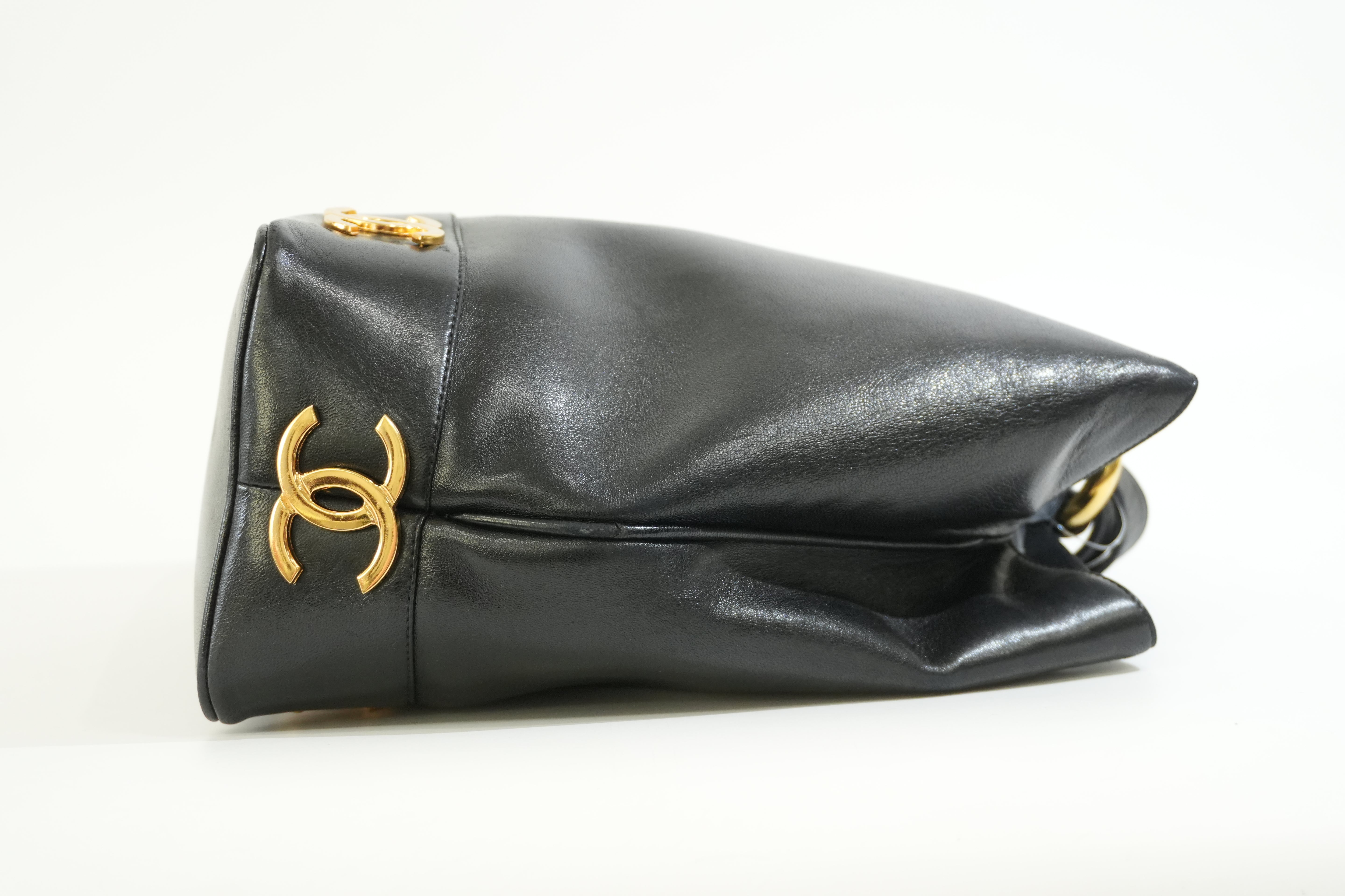 Pre-owned Chanel Bucket Shoulder Bag Black