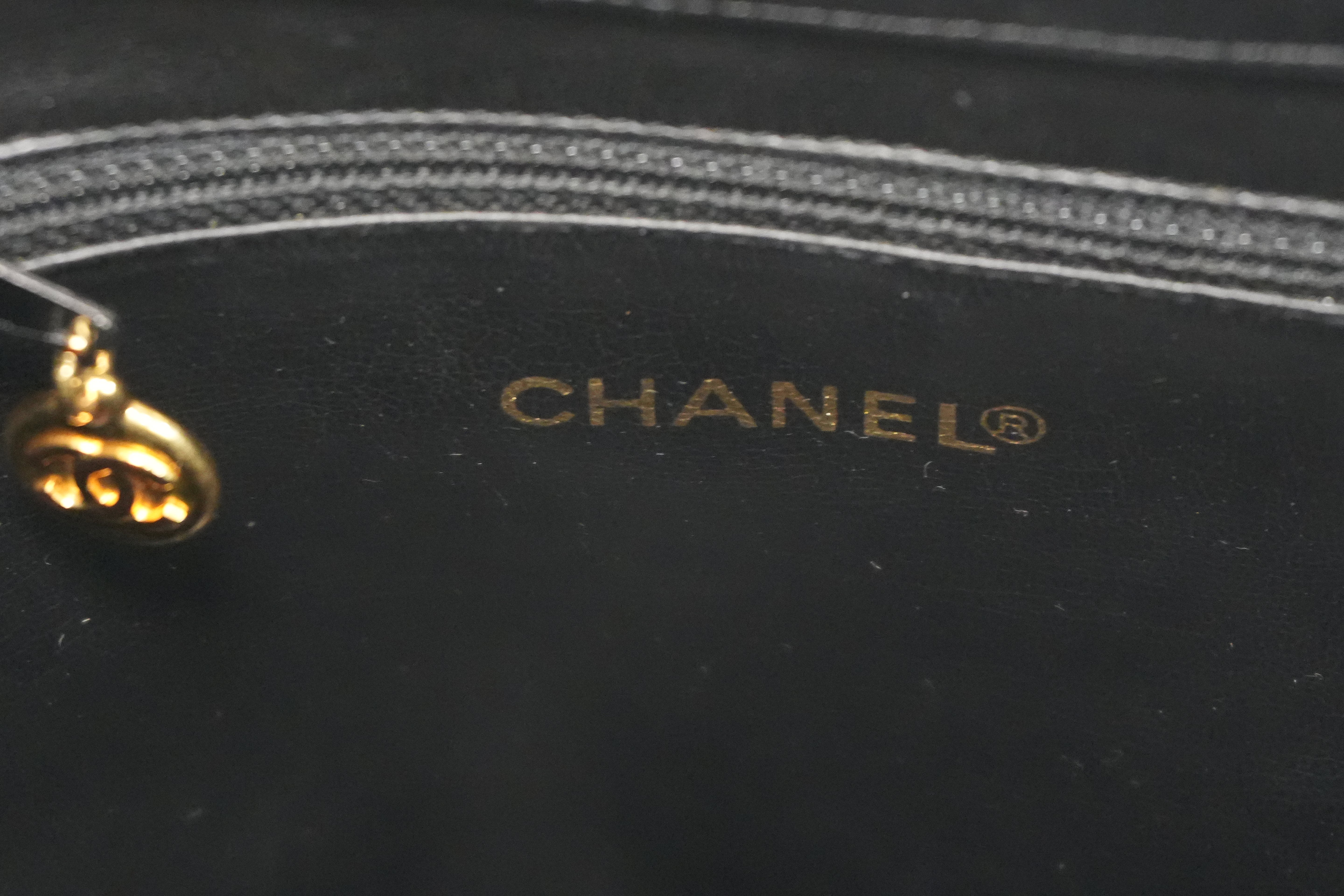 Pre-owned Chanel Bucket Shoulder Bag Black
