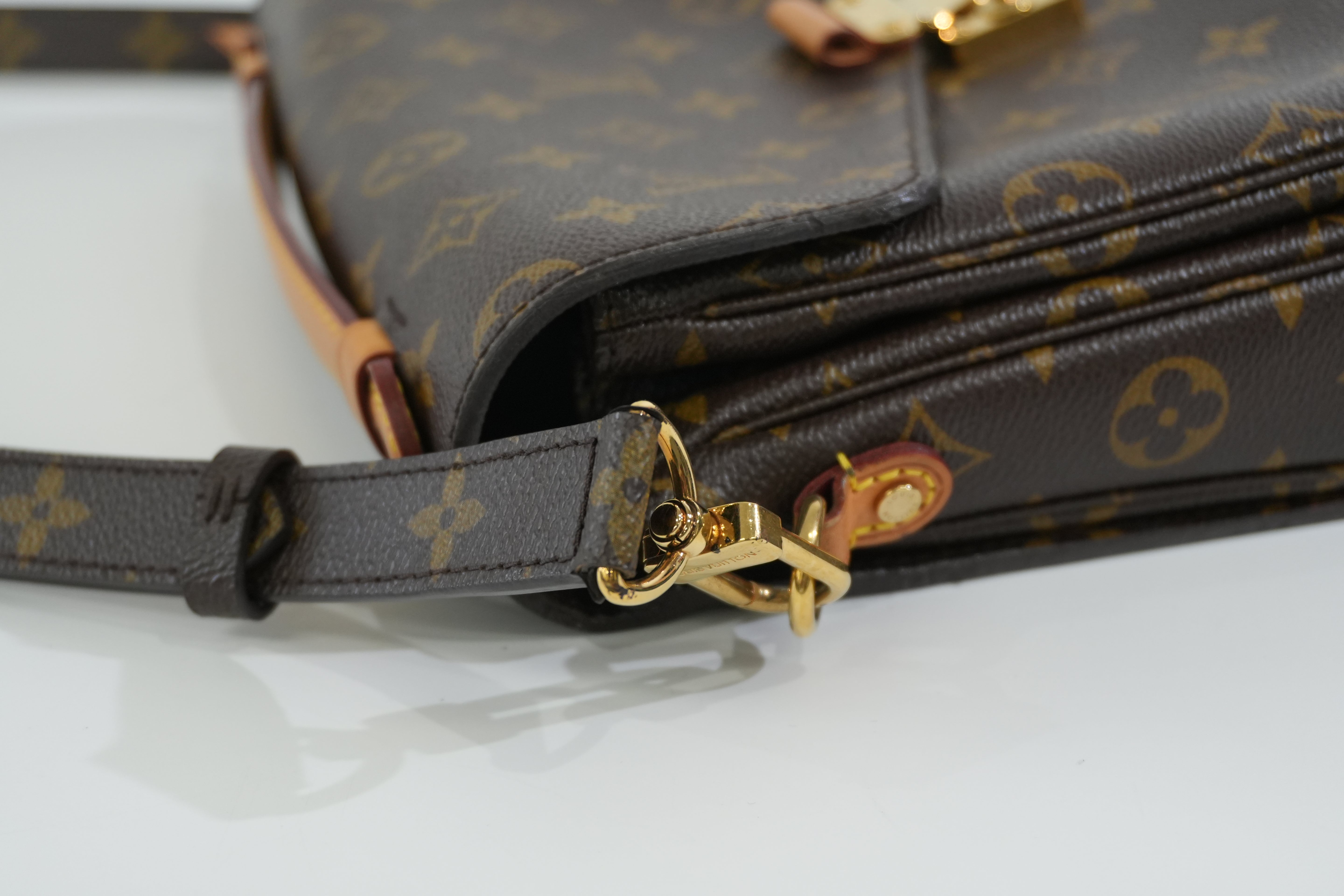 Pre-owned Louis Vuitton Monogram Metis Shoulder Bag