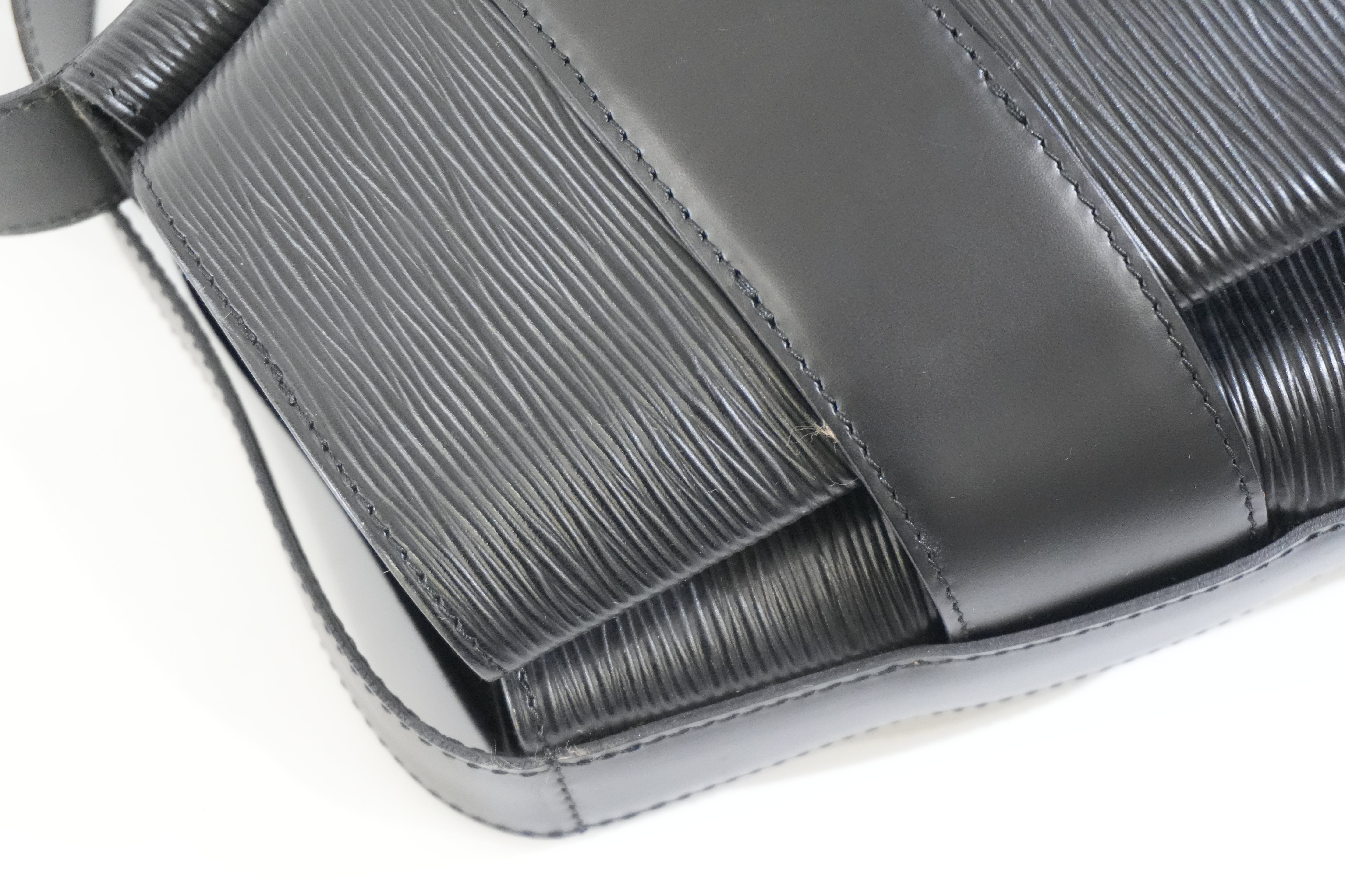 Pre-owned Louis Vuitton Epi Sac d'Epaule Shoulder Bag Black