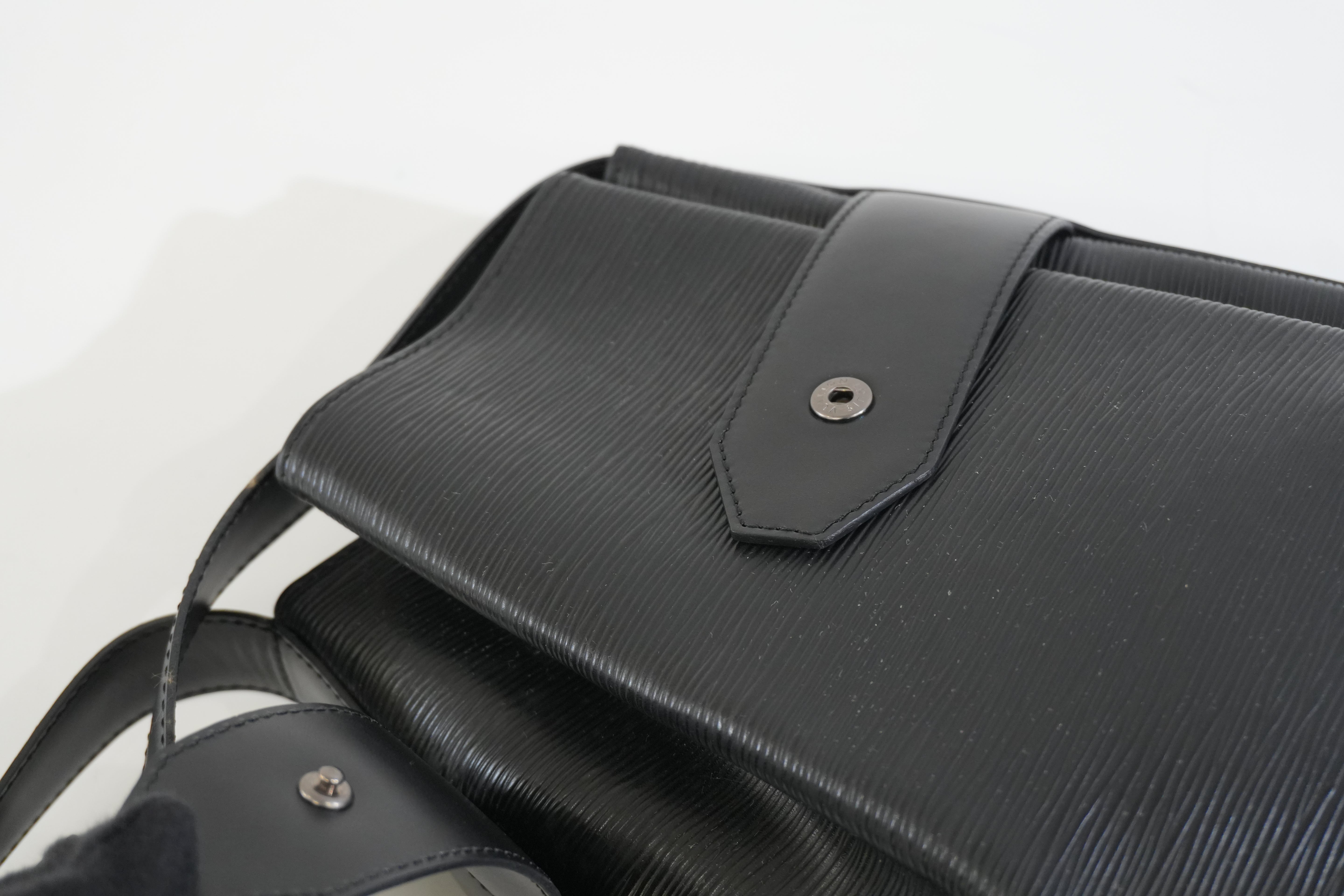 Pre-owned Louis Vuitton Epi Sac d'Epaule Shoulder Bag Black