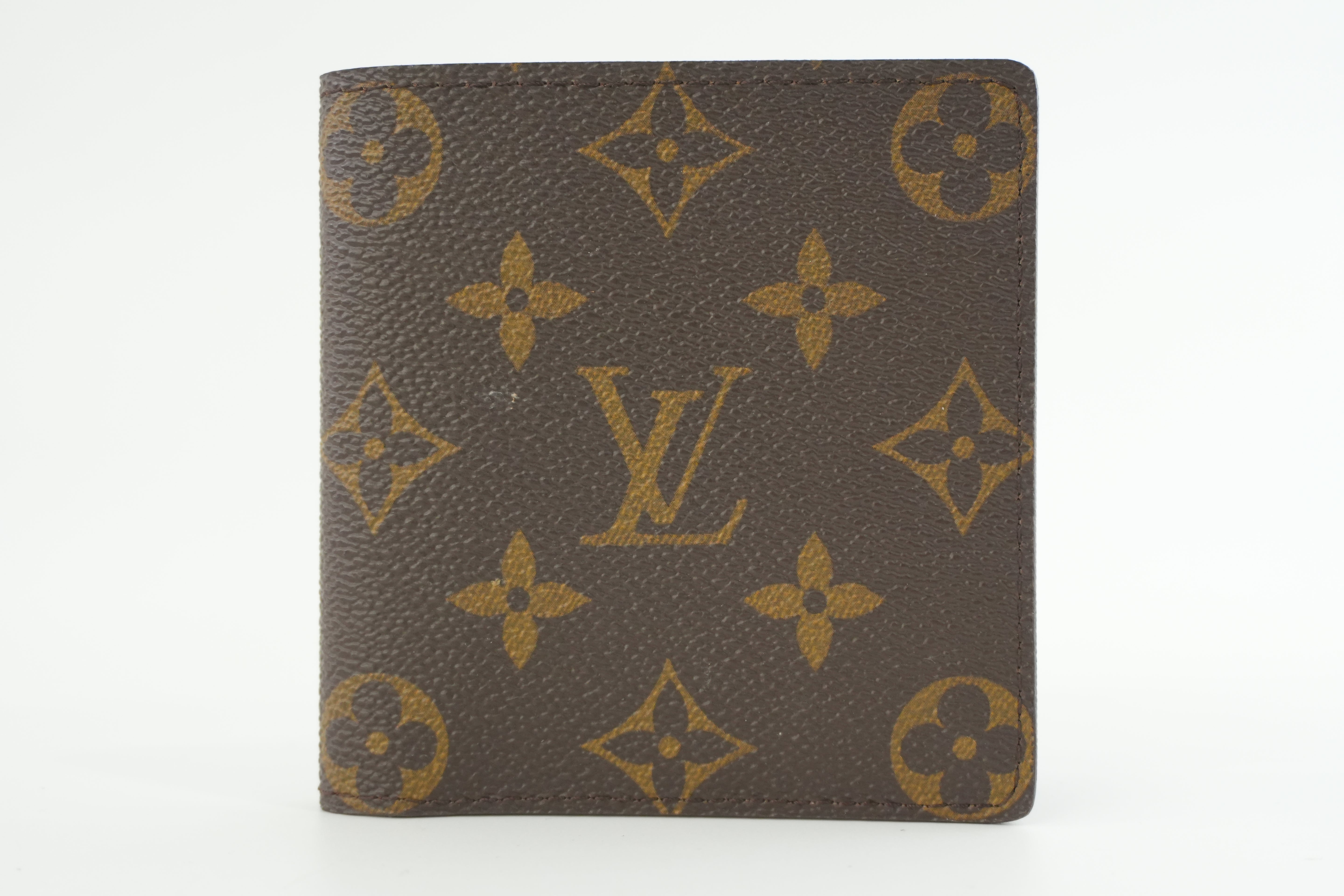 Louis Vuitton Monogram Men's Compact Wallet Used