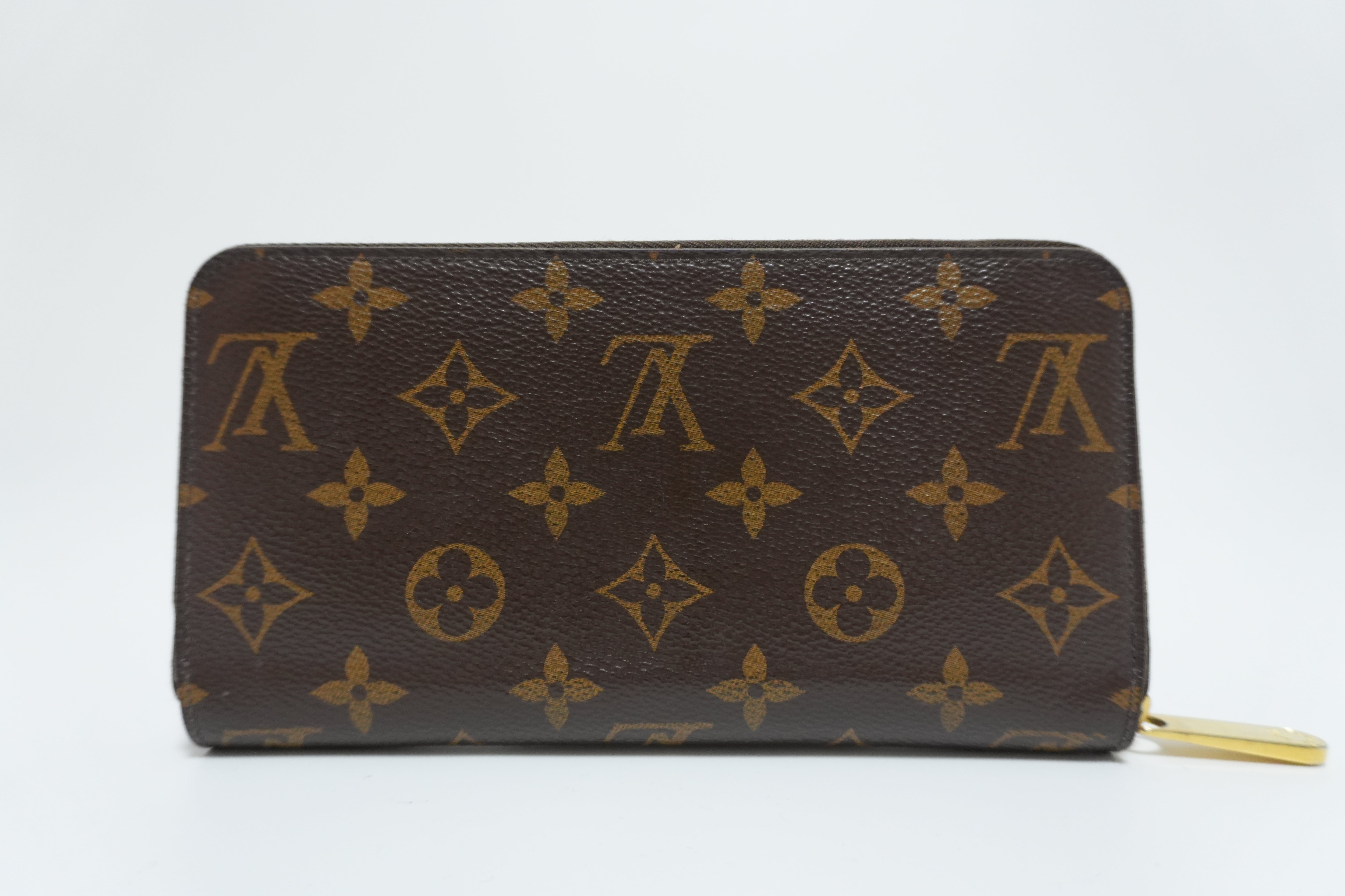 Louis Vuitton Monogram Zippy Wallet Used