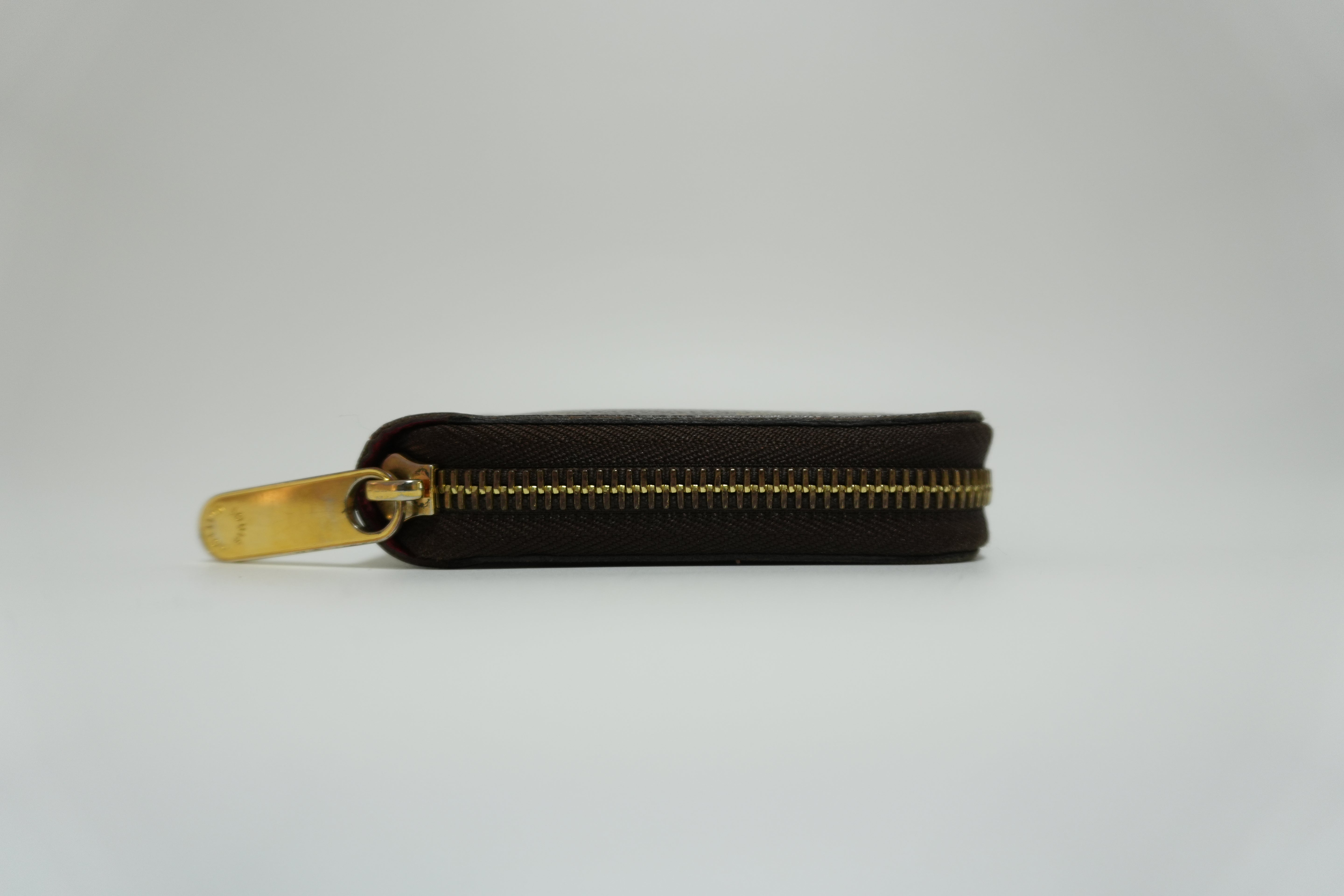 Louis Vuitton Monogram Zippy Wallet Used