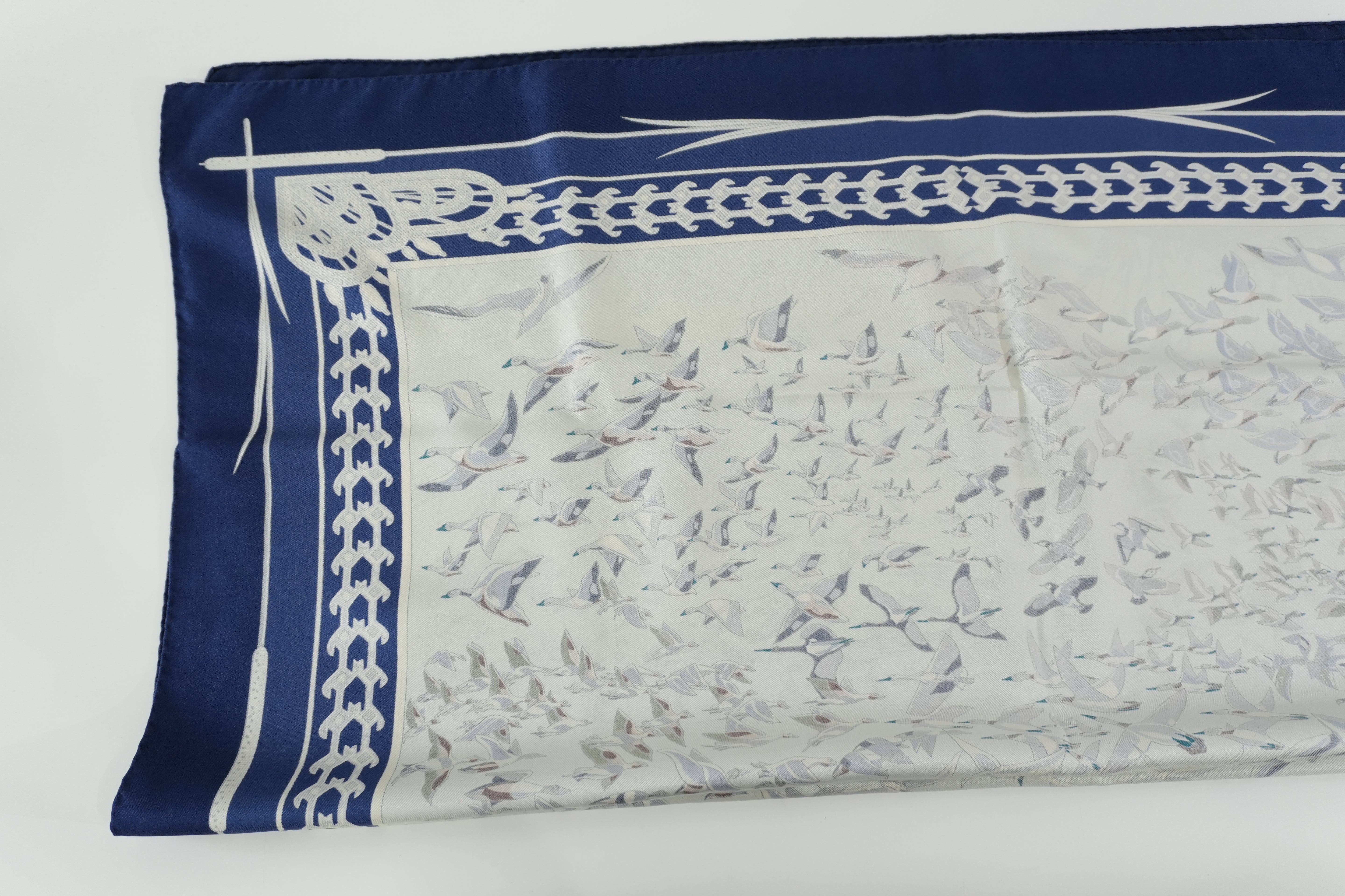 Pre-owned Hermes Scarf with Box Blue and White
