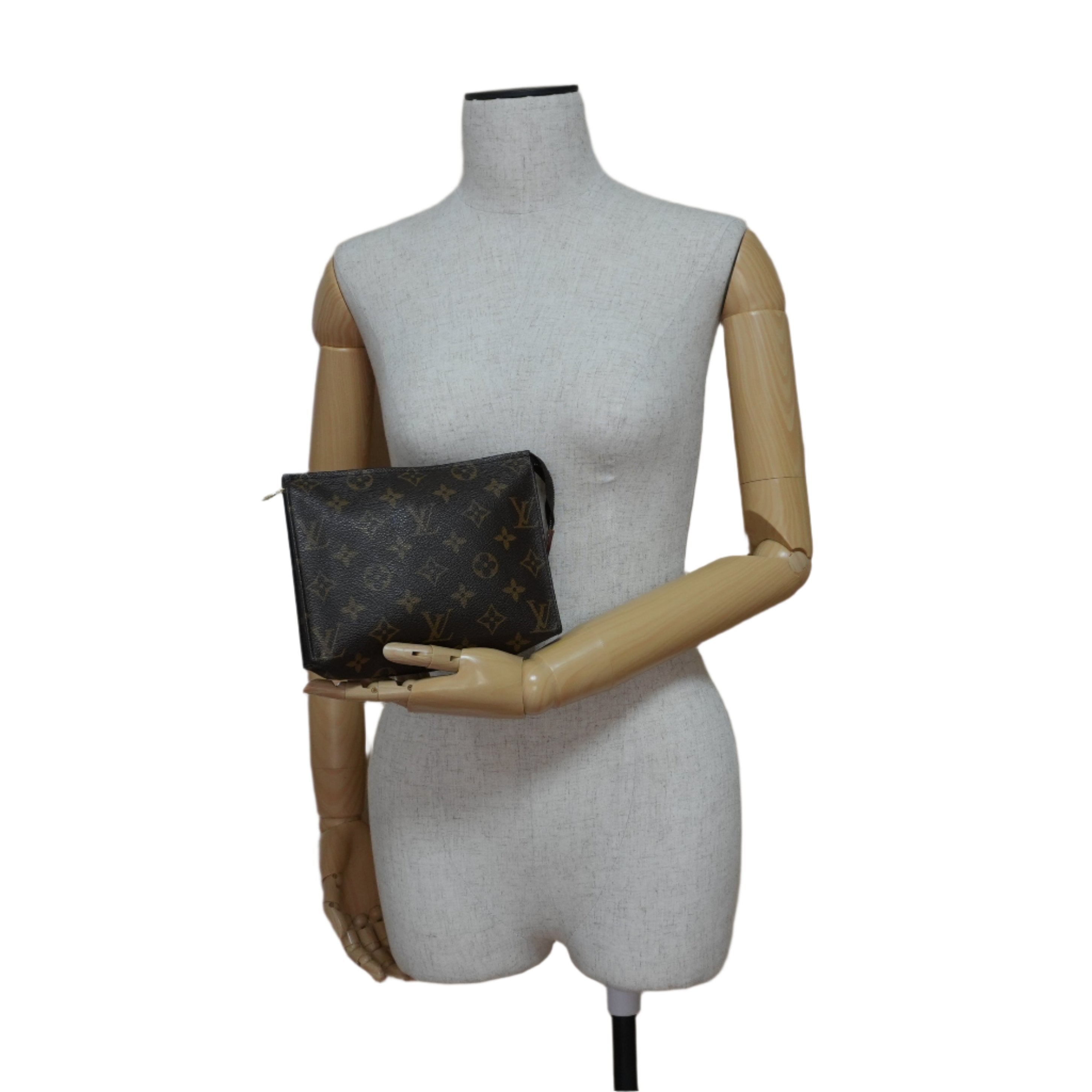 Louis Vuitton Monogram Toiletry 19 Pouch Used