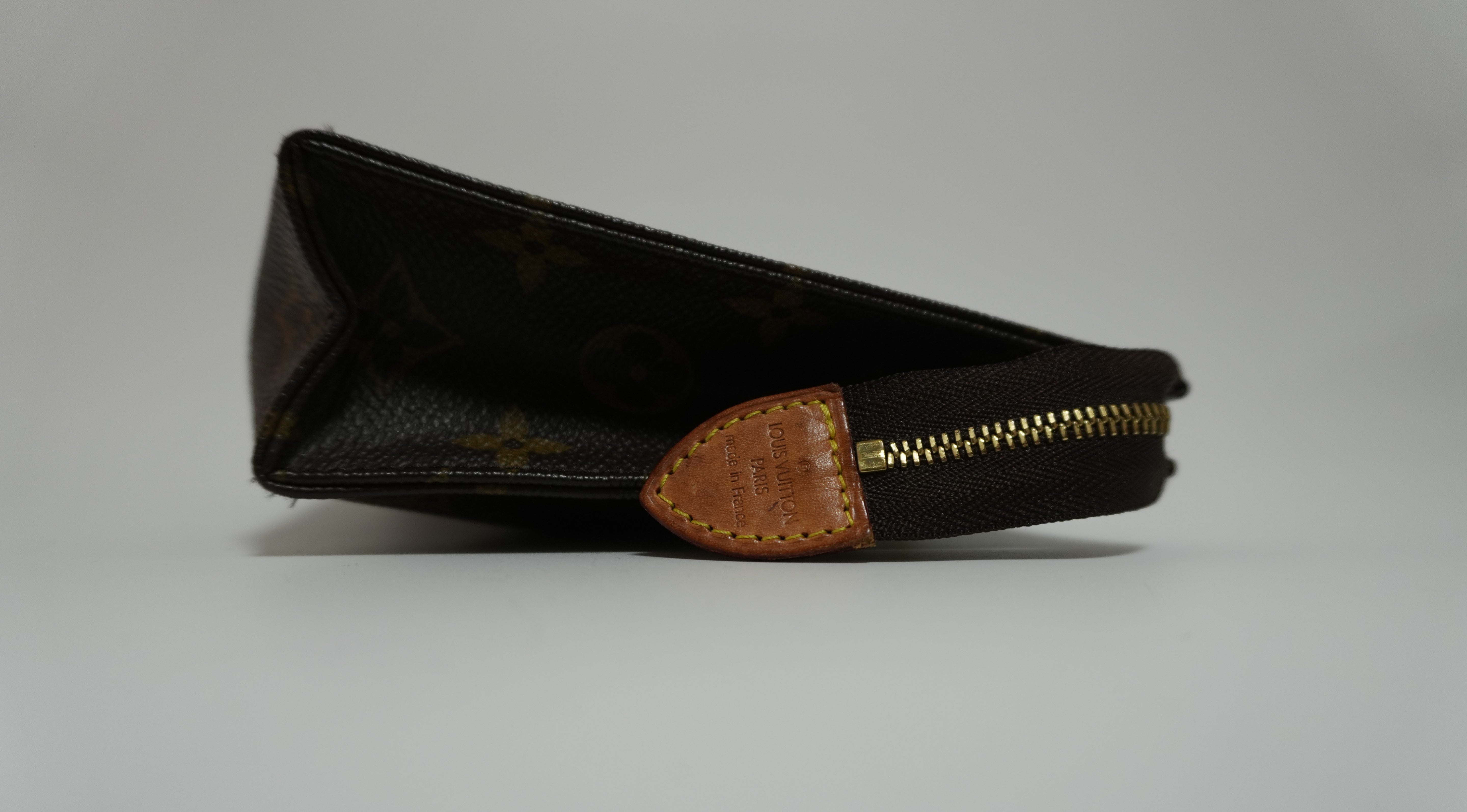 Louis Vuitton Monogram Toiletry 19 Pouch Used