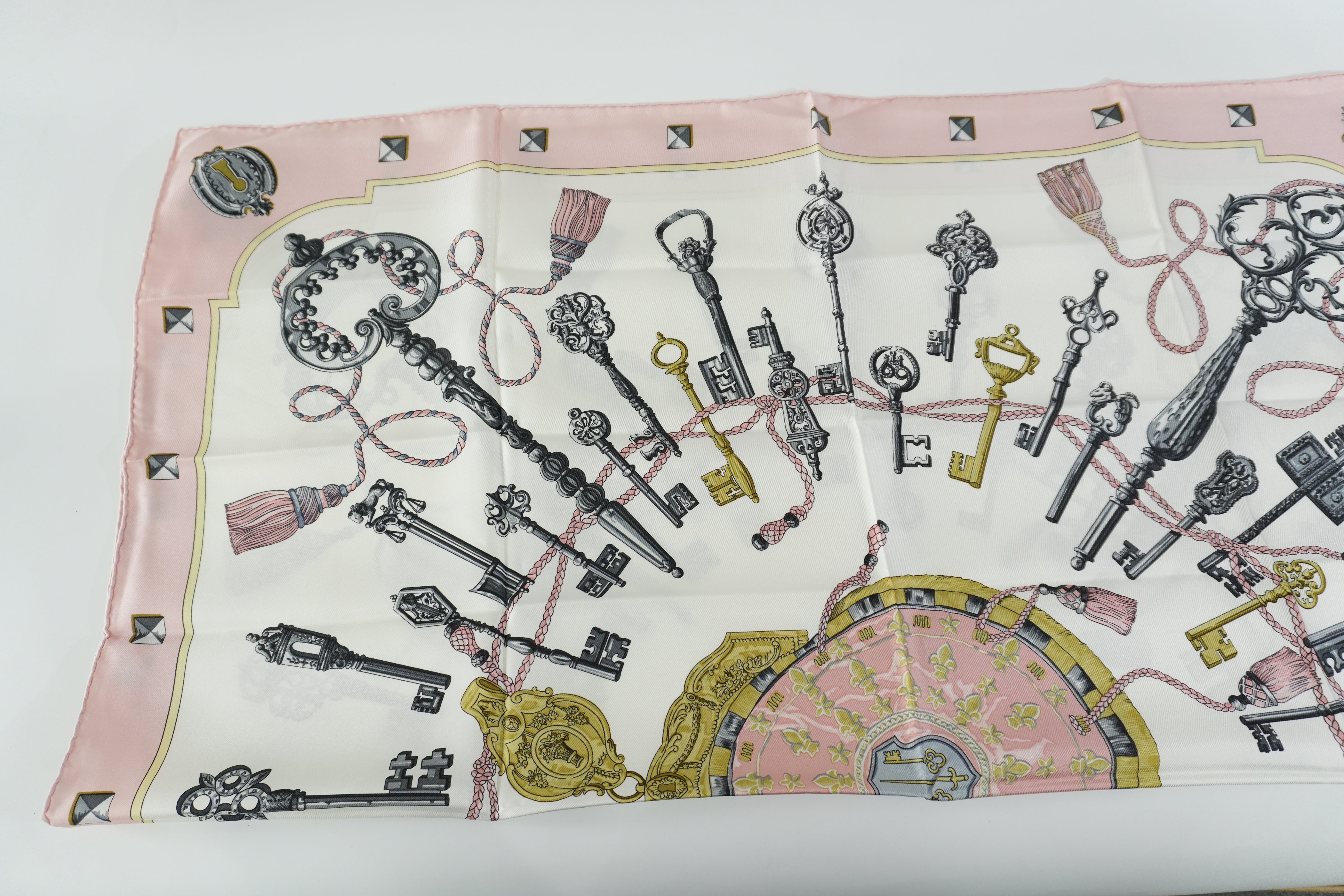 Pre-owned Hermes Scarf Pink