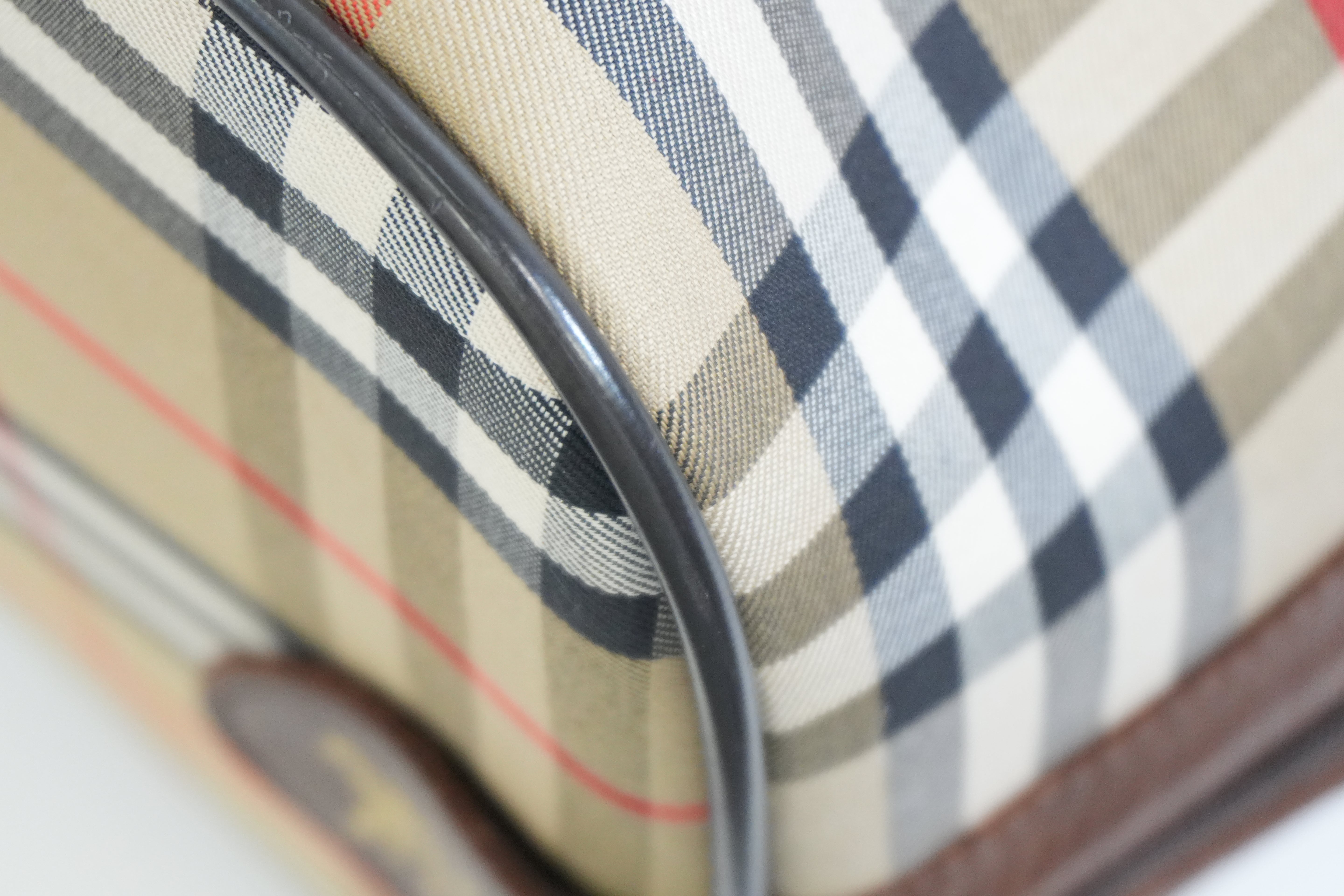 Pre-owned Burberry Haymarket Check Duffle Bag Size 45 Brown