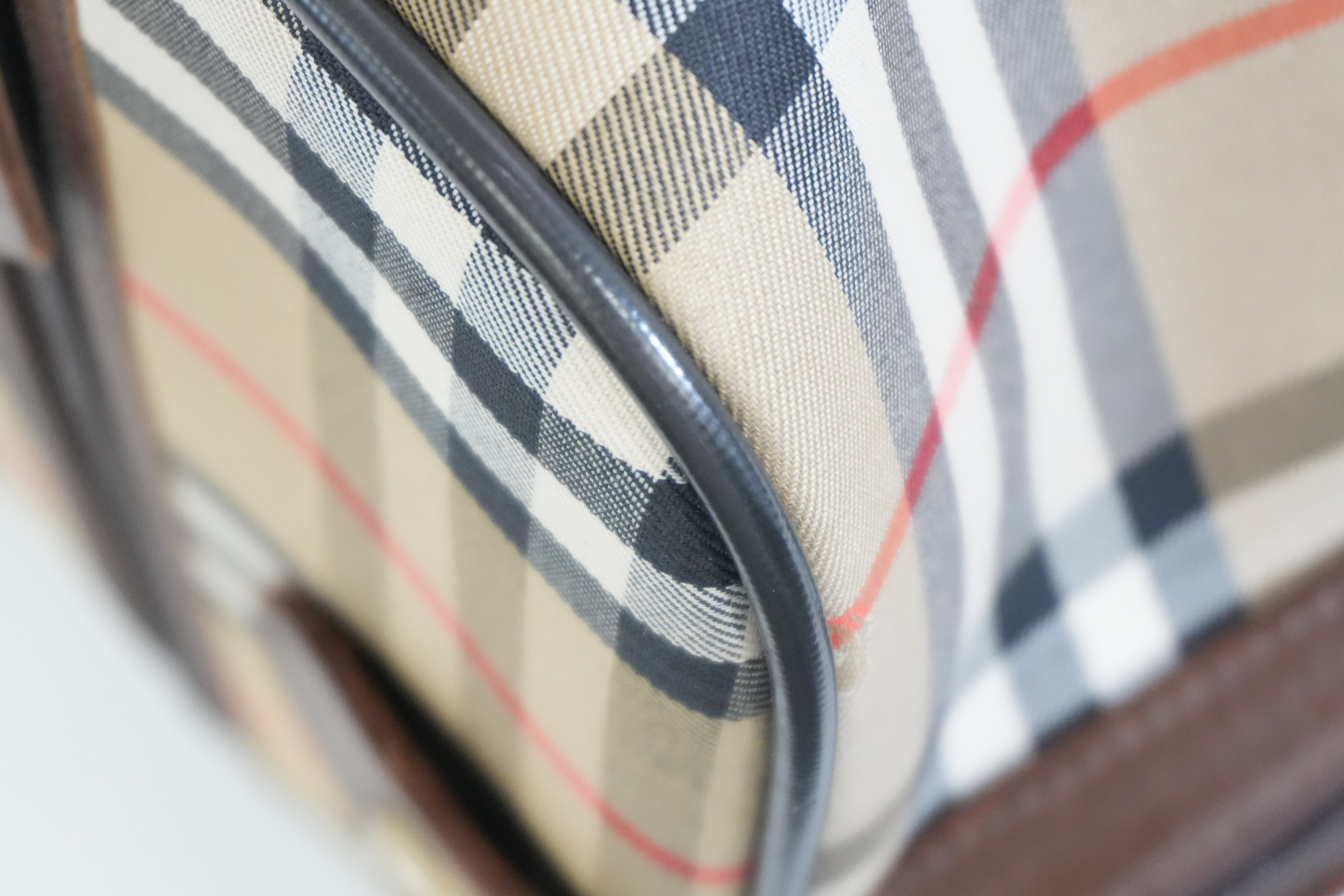 Pre-owned Burberry Haymarket Check Duffle Bag Size 45 Brown