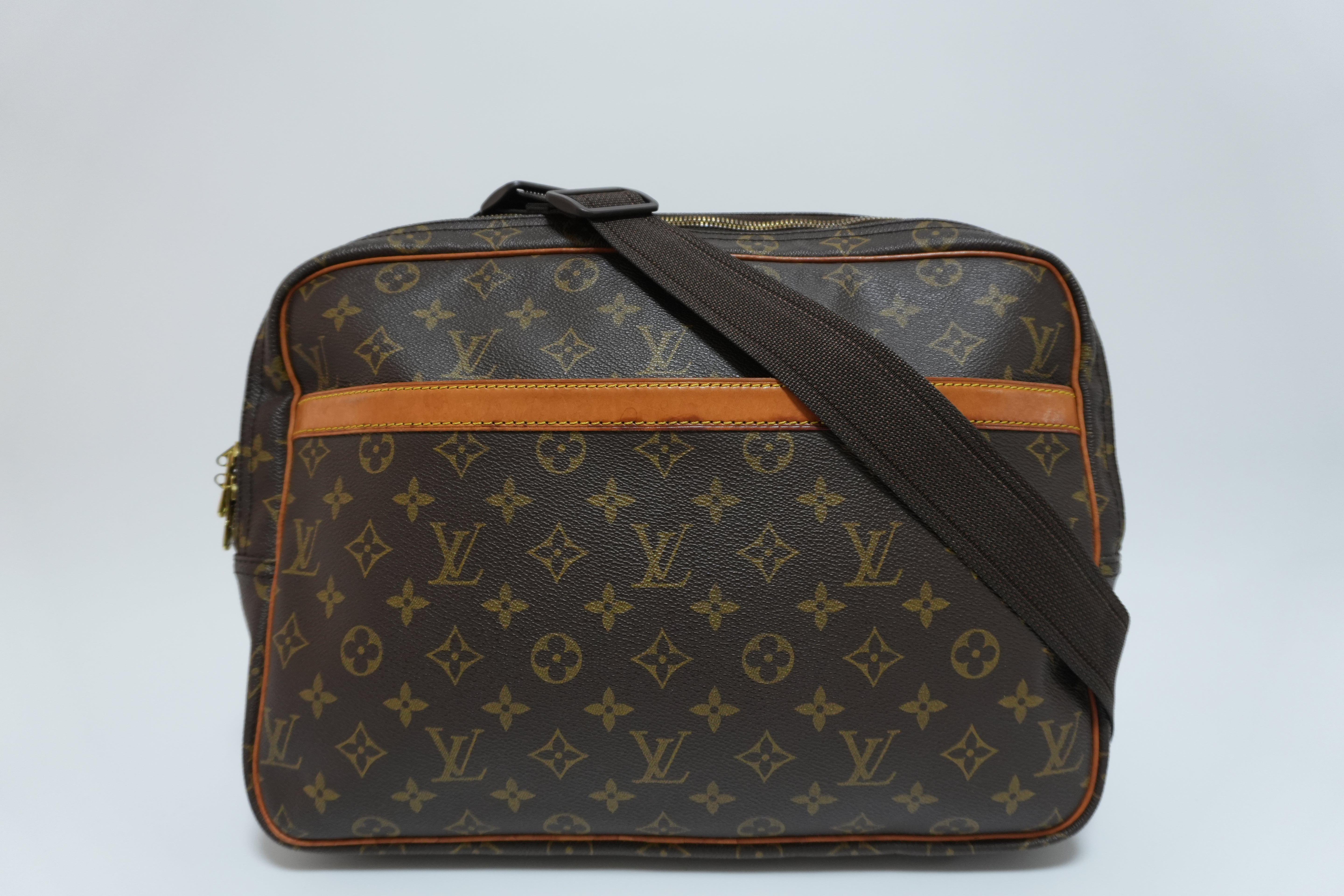 Louis Vuitton Monogram Reporter GM Messenger Bag Used