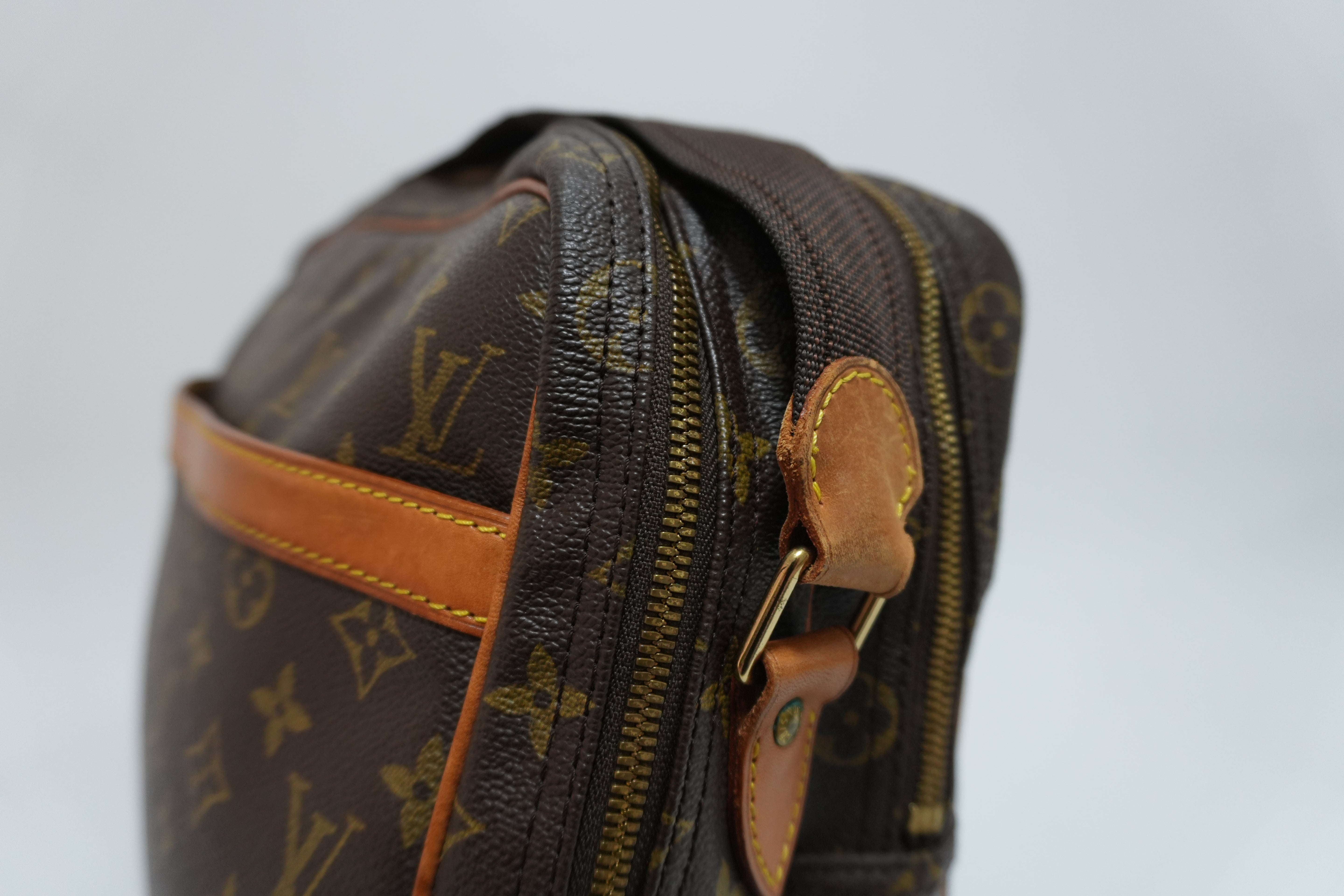Louis Vuitton Monogram Reporter GM Messenger Bag Used