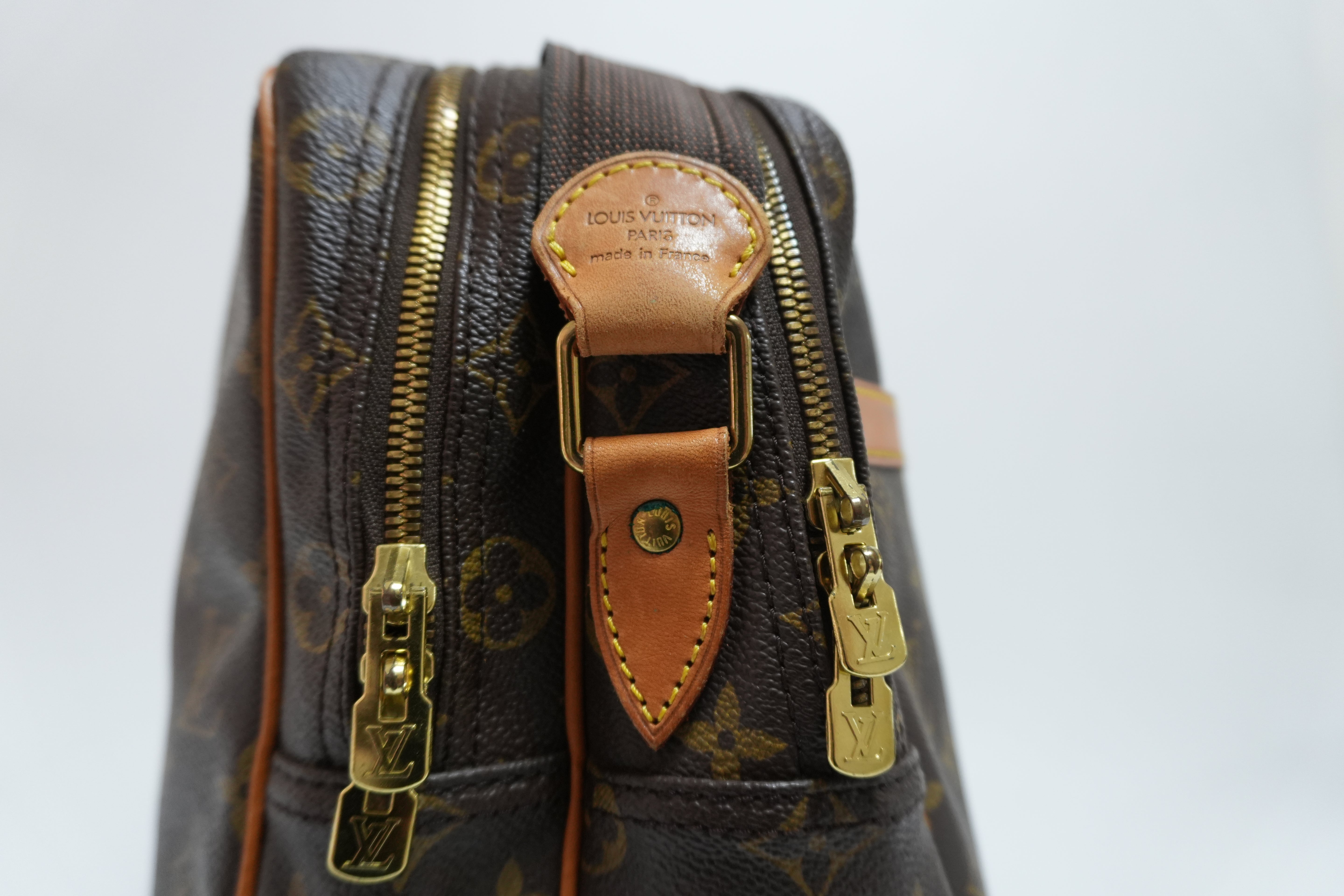 Louis Vuitton Monogram Reporter GM Messenger Bag Used