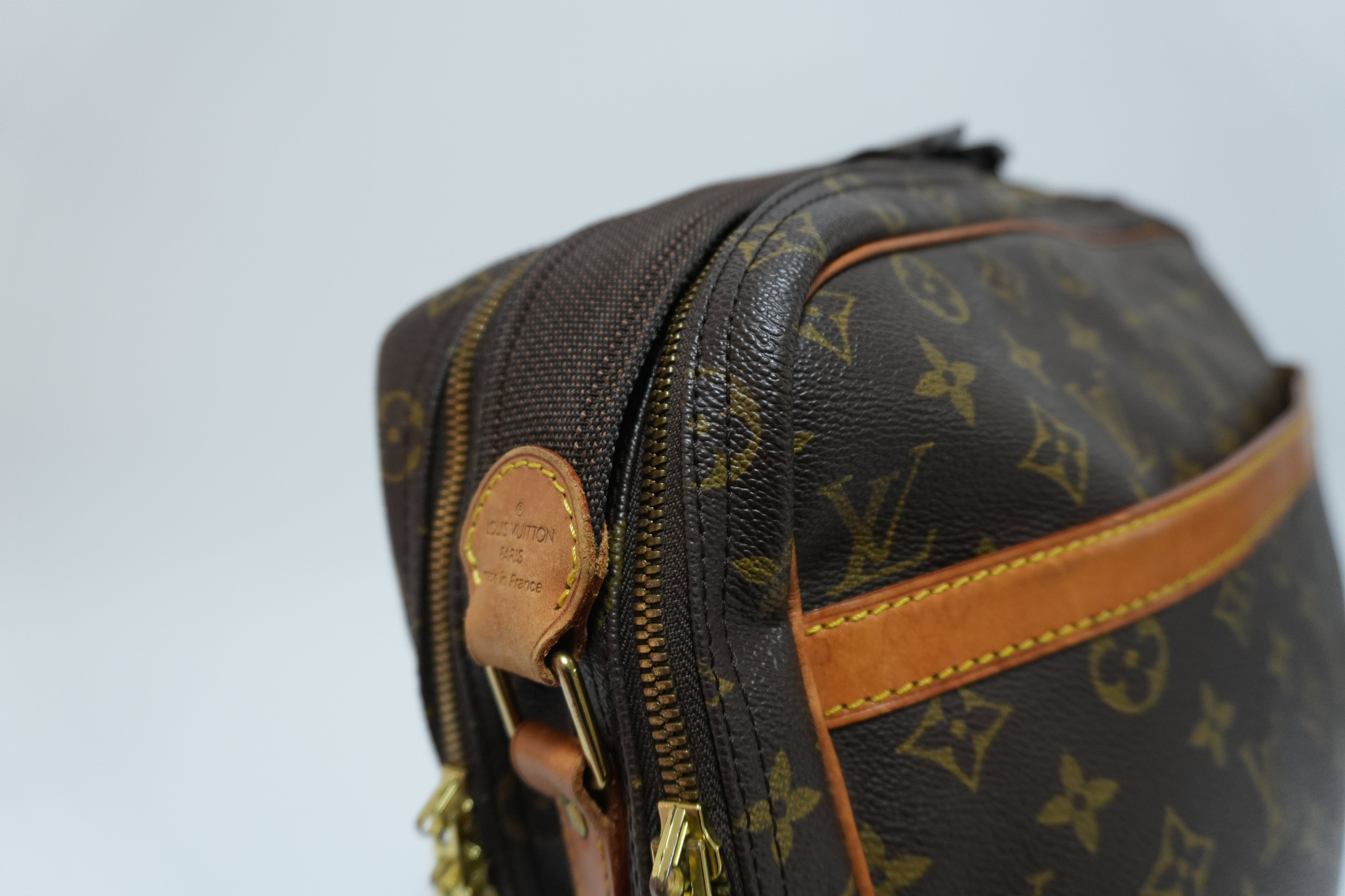 Louis Vuitton Monogram Reporter GM Messenger Bag Used