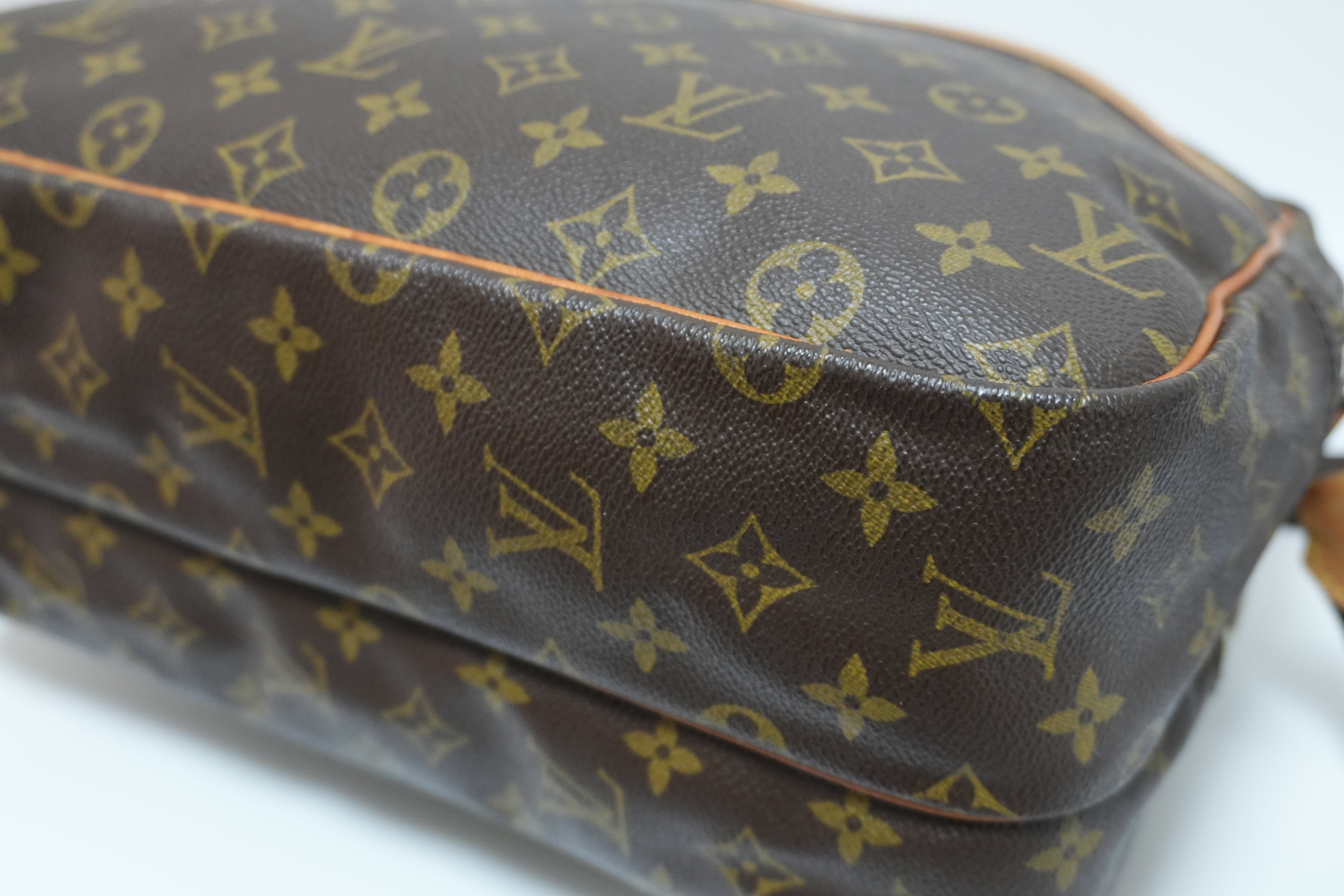 Louis Vuitton Monogram Reporter GM Messenger Bag Used