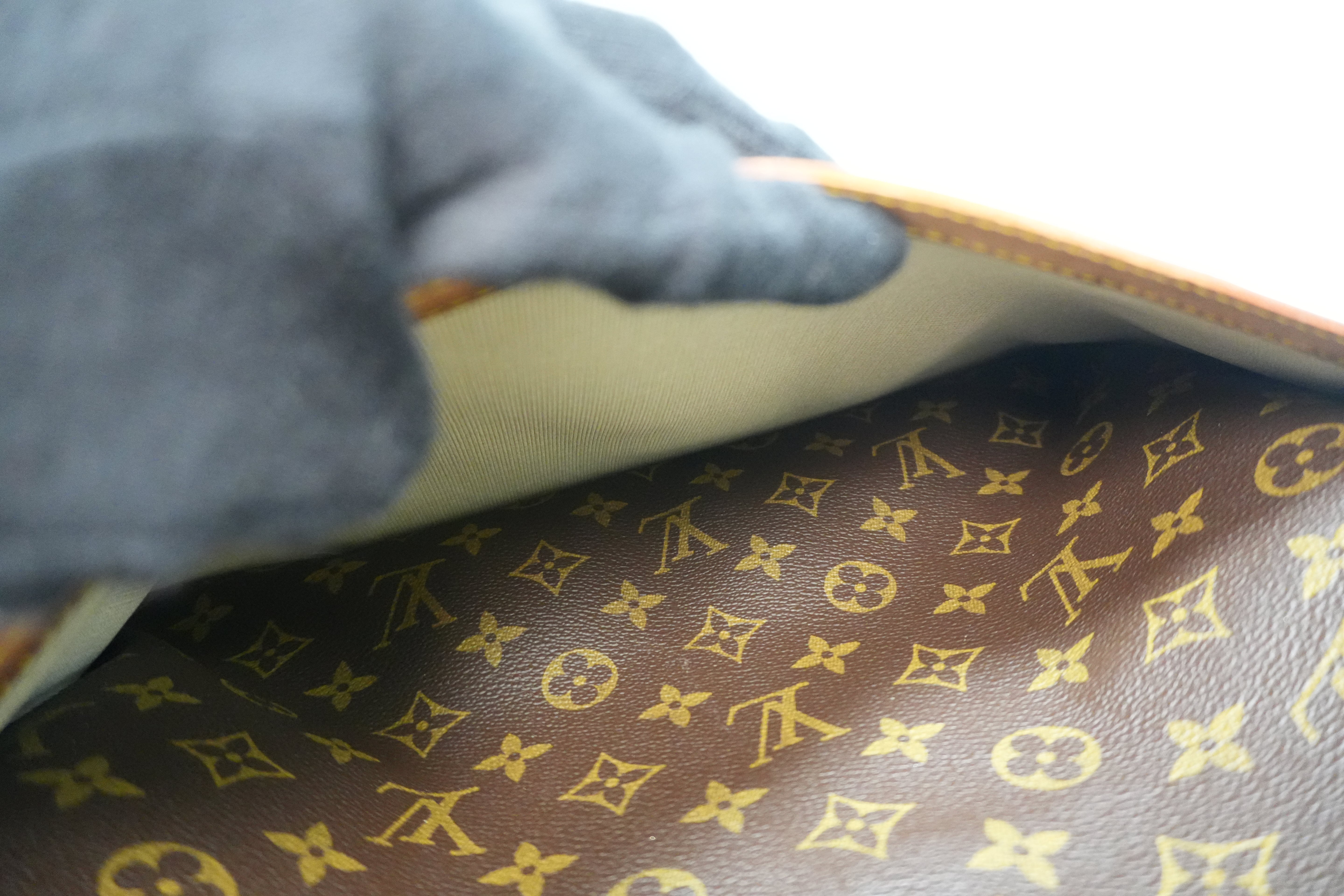 Louis Vuitton Monogram Reporter GM Messenger Bag Used