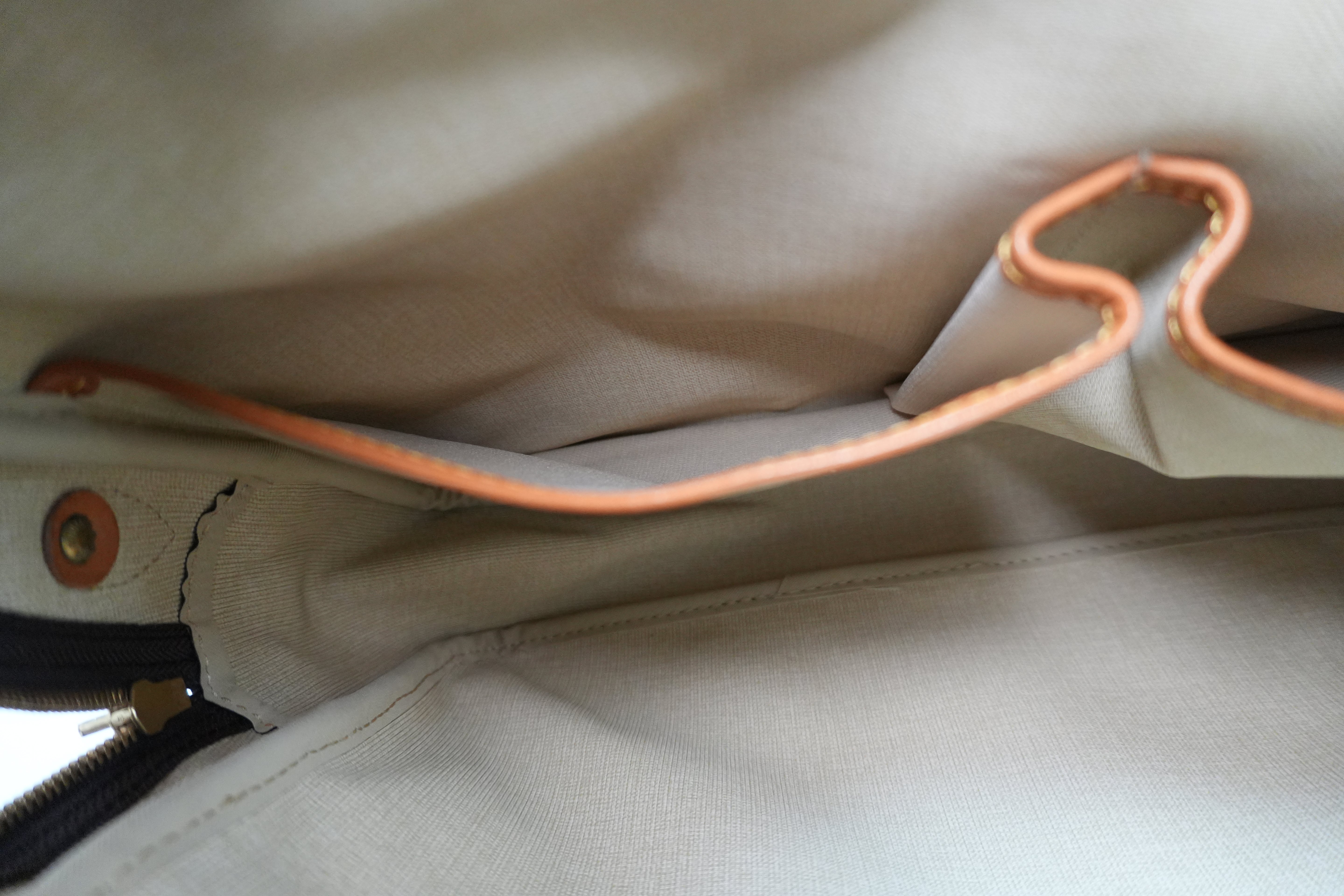 Louis Vuitton Monogram Reporter GM Messenger Bag Used