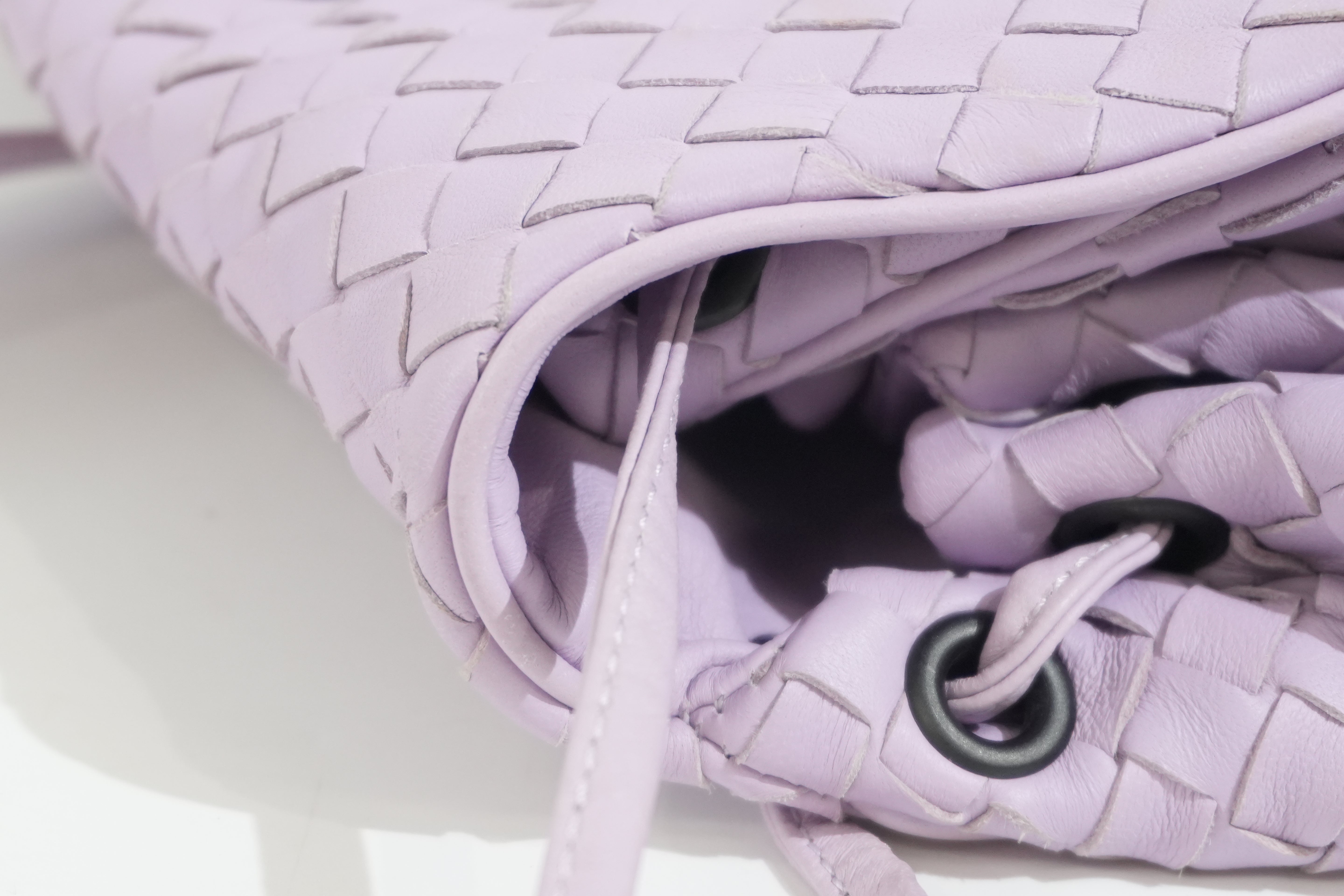 Pre-owned Leather Intrecciato Shoulder Bag Light Purple