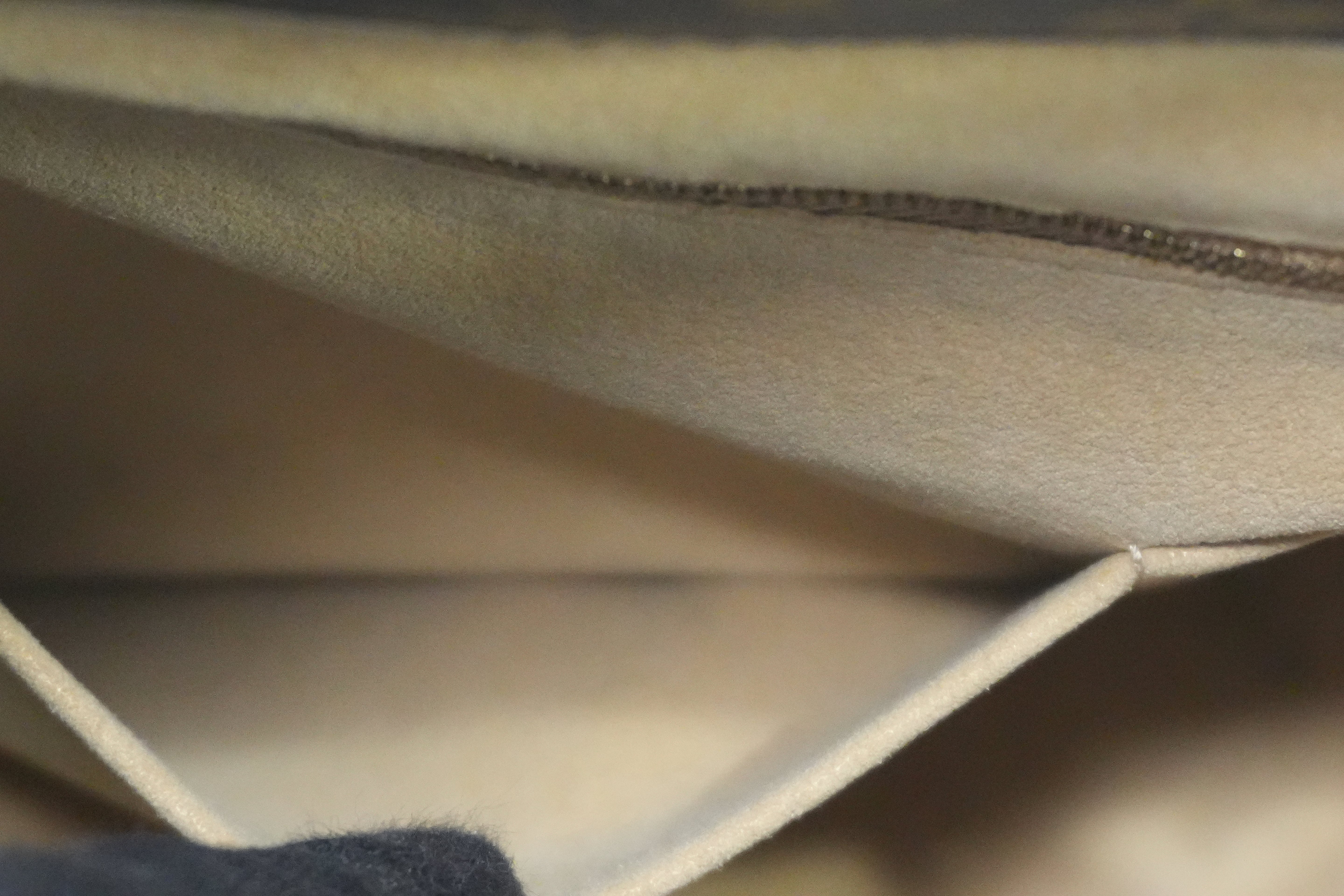 Pre-owned Louis Vuitton Monogram Artsy MM Tote Bag