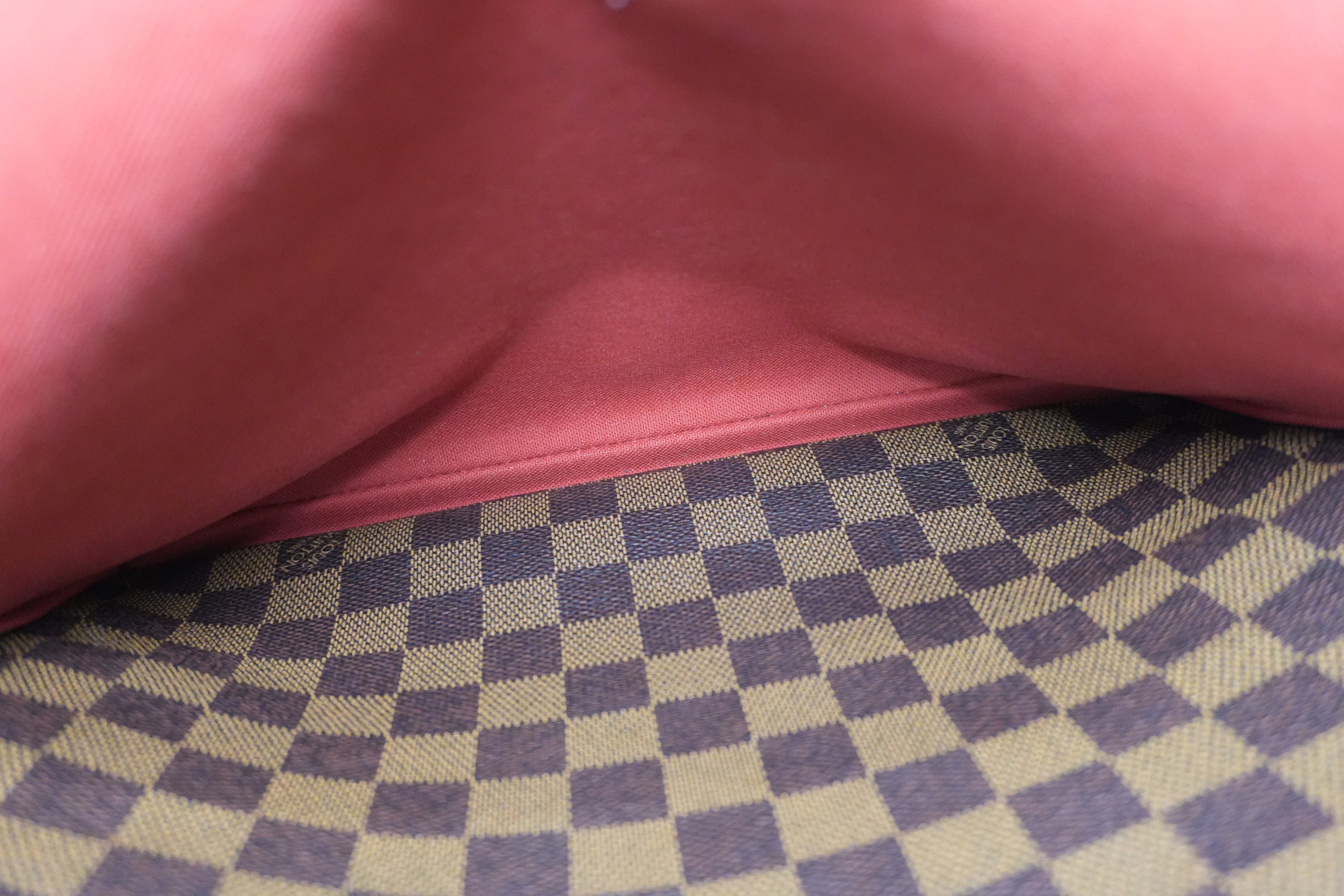 Pre-owned Louis Vuitton Damier Ebene Naviglio Messenger Bag