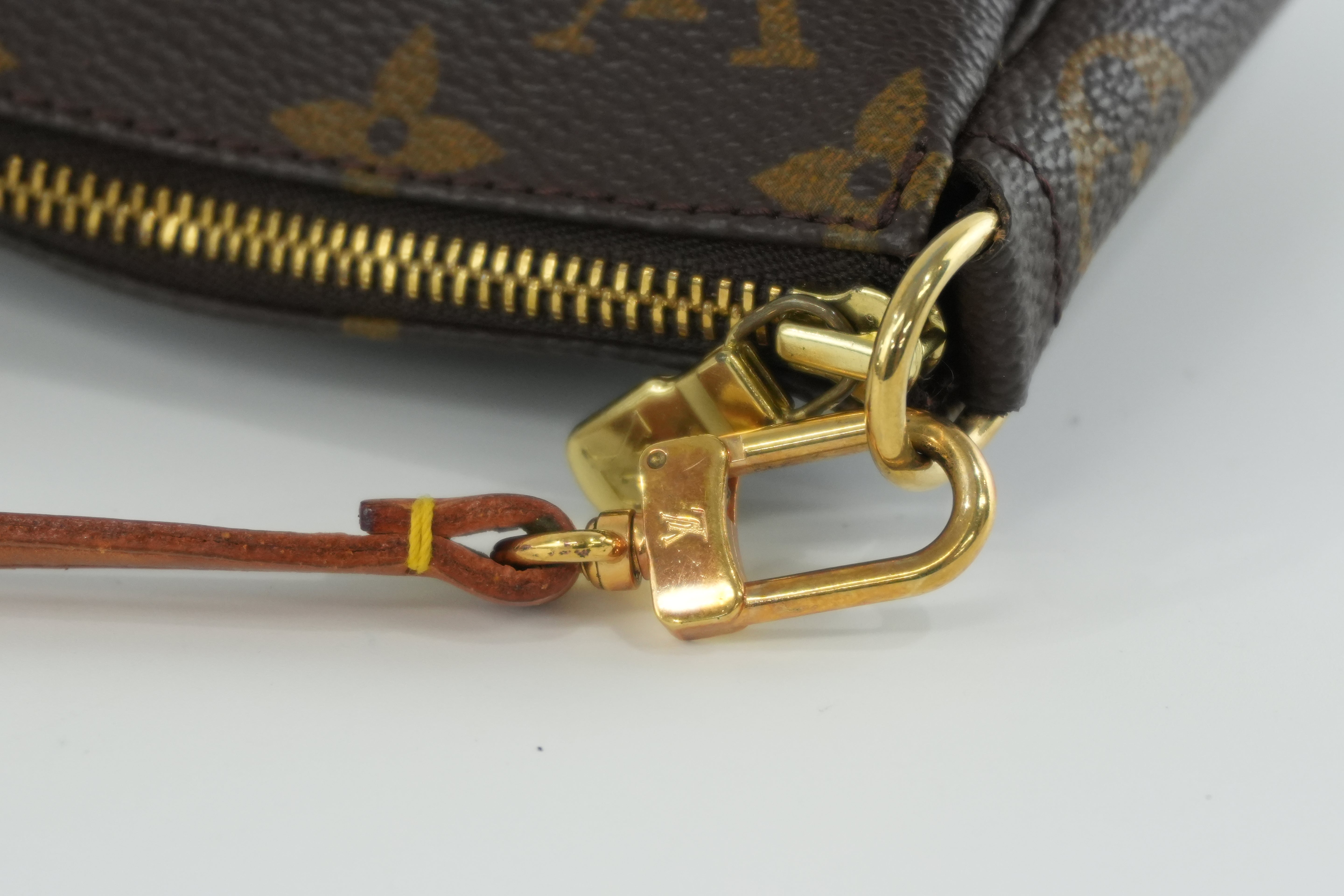 Louis Vuitton Monogram Pochette Accessories Used