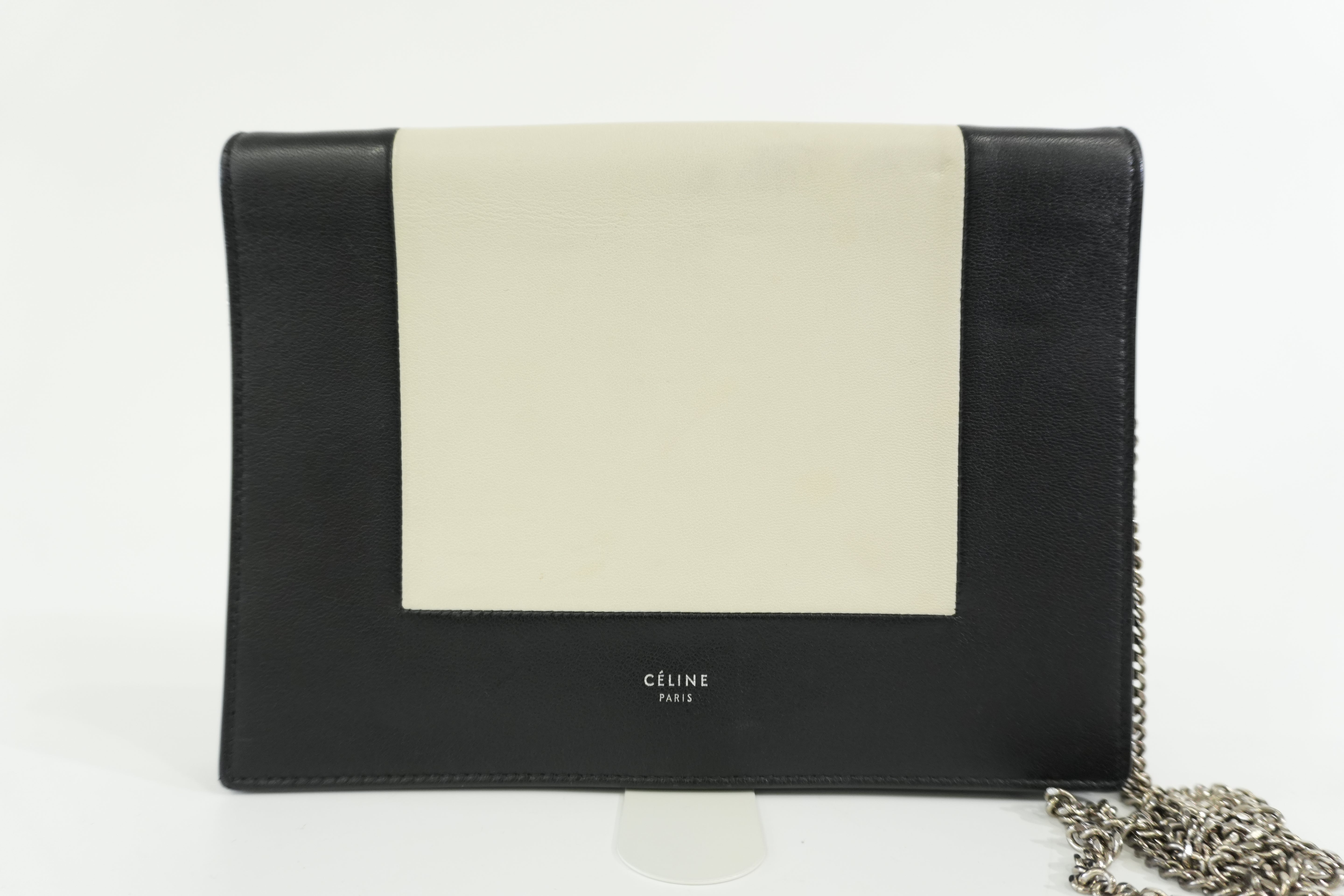 Pre-owned Celine Chain Shoulder Bag Black and White