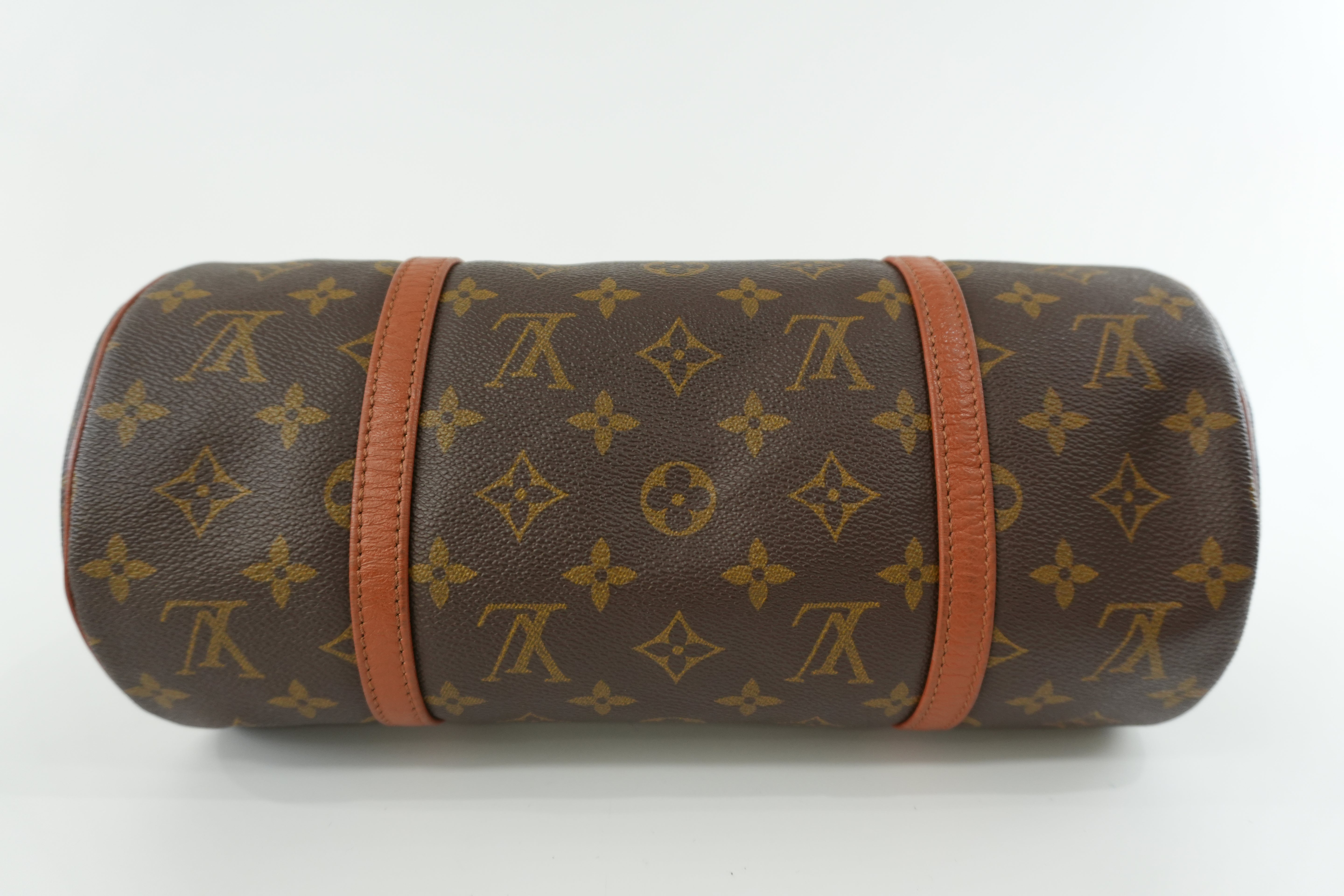 Louis Vuitton Papillon 26 Handbag Used